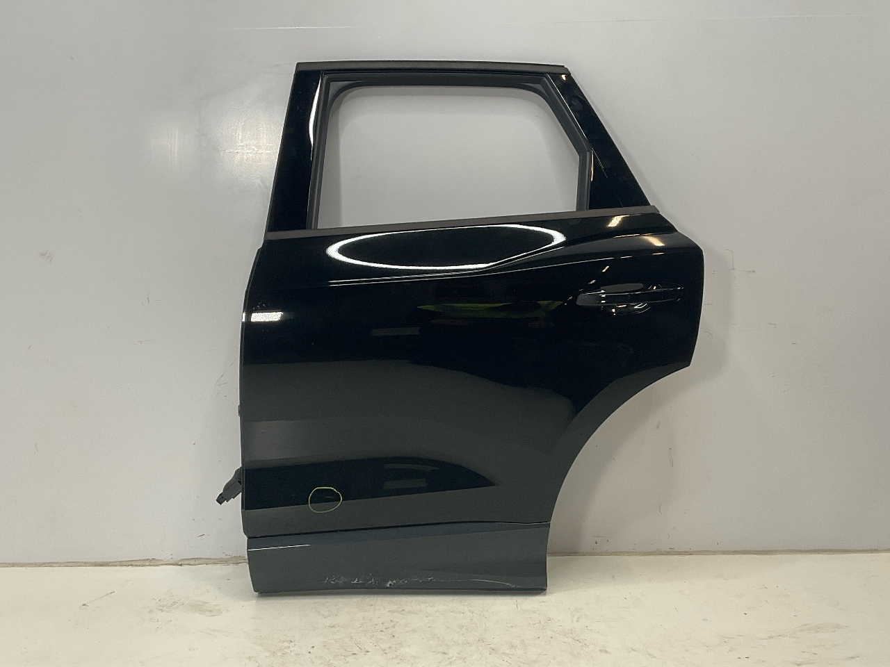 drzwi lewy tył AUDI Q3 (F3B) 35 TDI  110 kW  150 PS (09.2018-> )