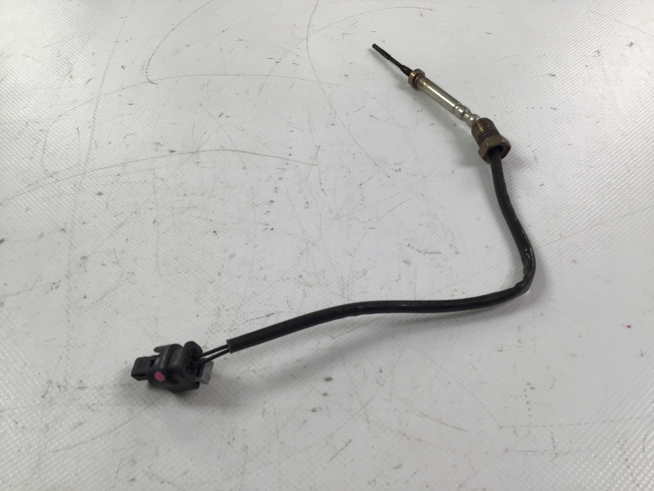 Abgastemperaturfühler BMW 3er (G20, G28, G80) 318d  110 kW  150 PS (03.2019-> ) Abgastemperaturfühler BMW 3er (G20, G28, G80) 318d  110 kW  150 PS (03.2019-> )