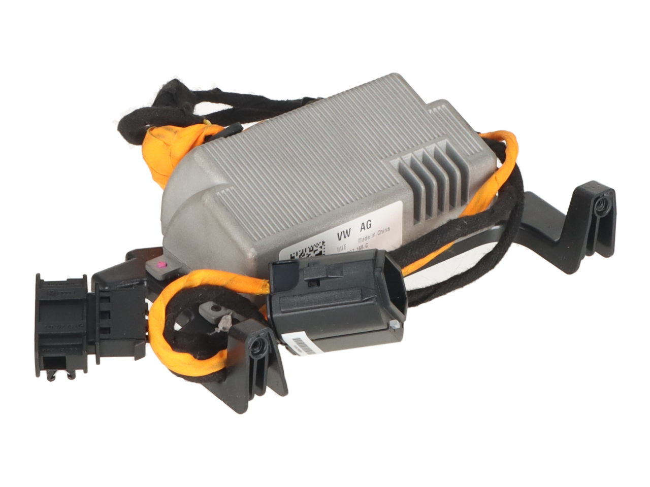 230V-Anschluss VW Passat B8 (3G) 2.0 TDI  140 kW  190 PS (11.2014-> ) 230V-Anschluss VW Passat B8 (3G) 2.0 TDI  140 kW  190 PS (11.2014-> )