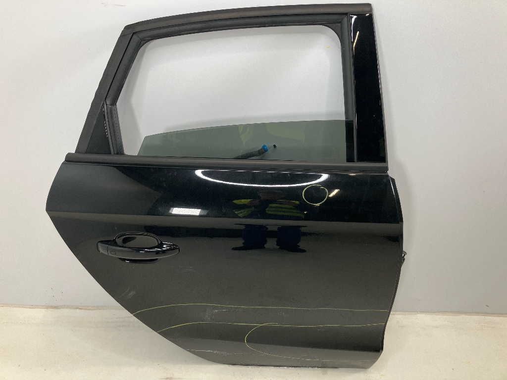 Porte arrière droit AUDI A1 Sportback (8XA) 1.4 TFSI  92 kW  125 PS (11.2014-10.2018)