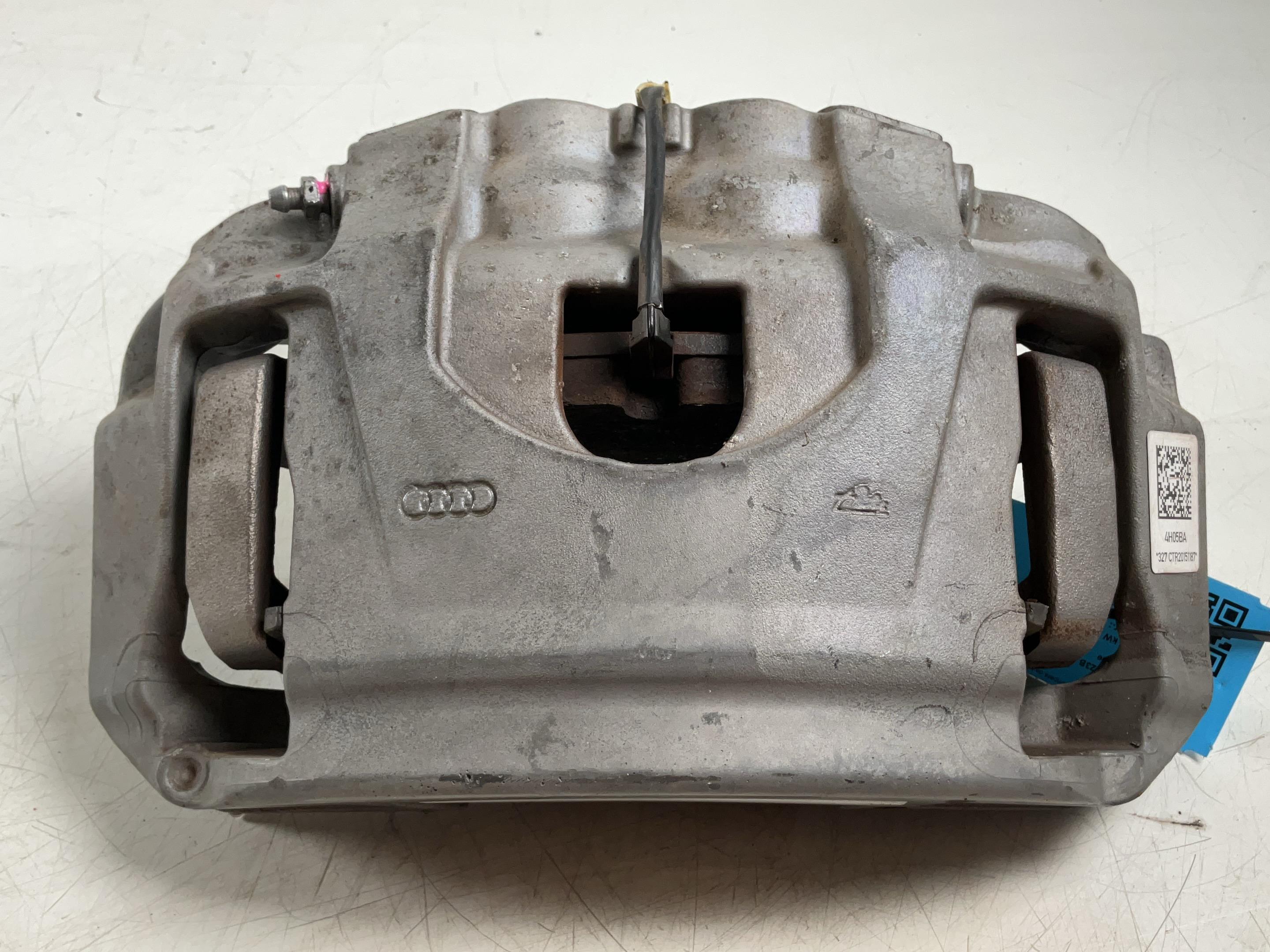 Brake caliper left front AUDI A8 (4H) 4.0 TFSI quattro  320 kW  435 PS (10.2013-12.2015)