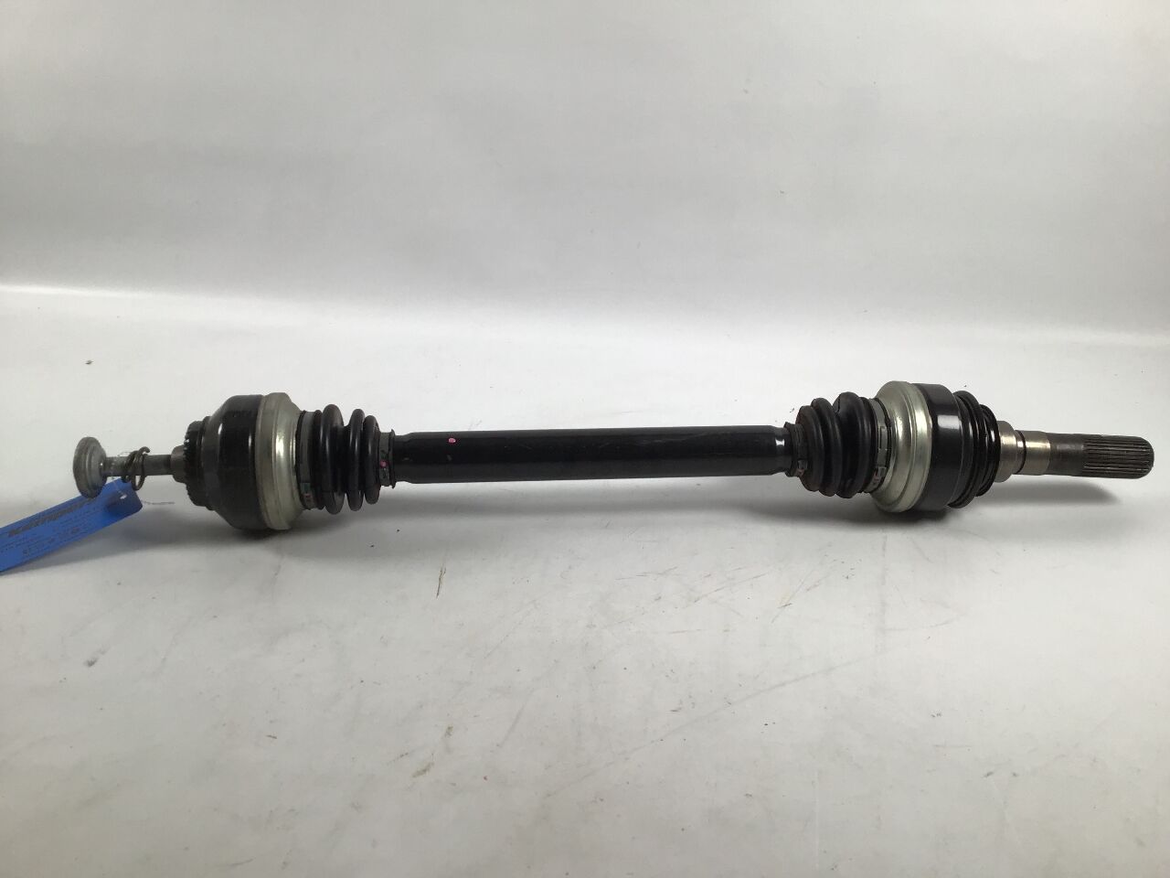 Drive shaft right rear BMW 6er Gran Coupe (F06) M6  412 kW  560 PS (03.2013-10.2018)