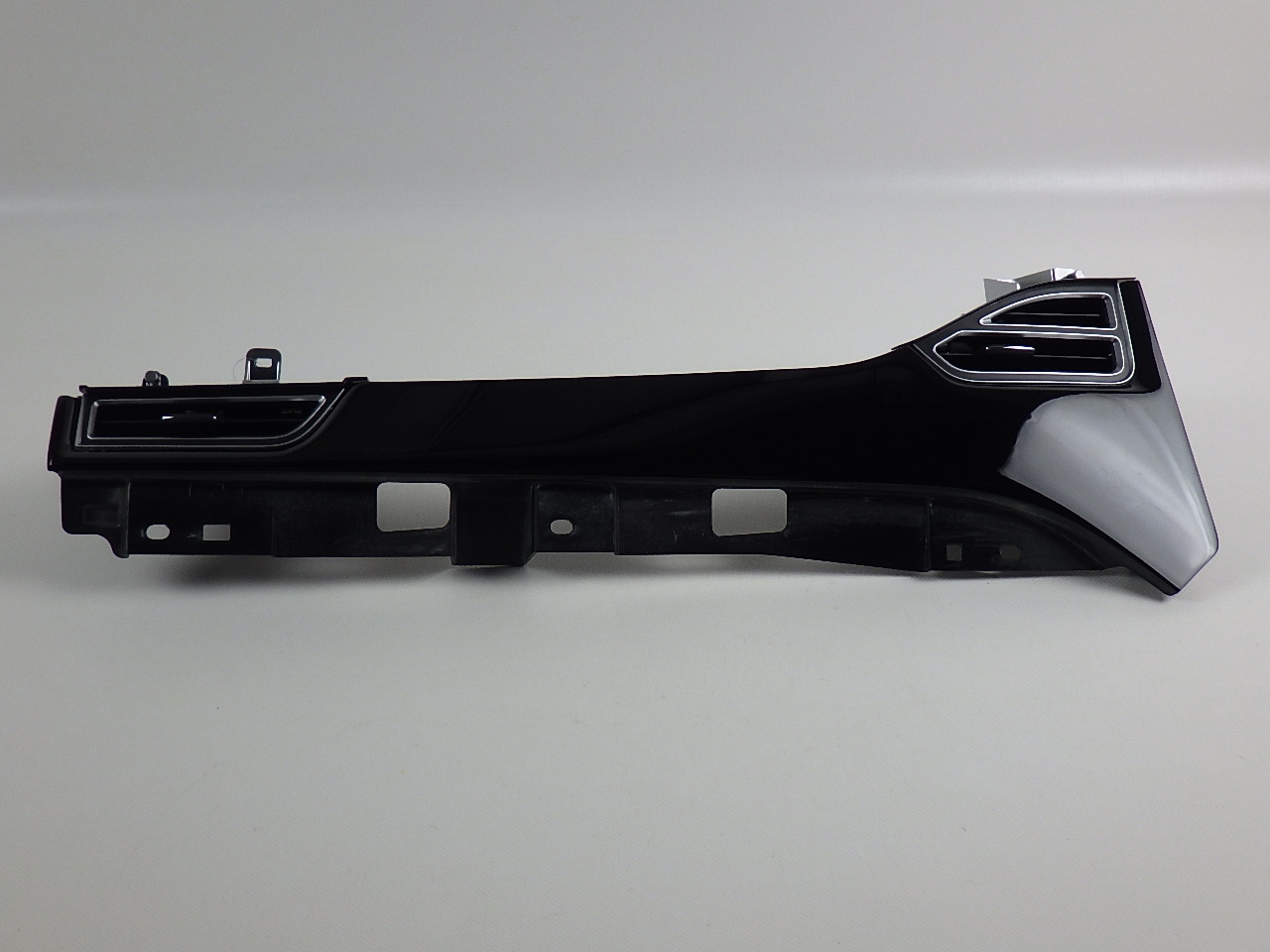 Kratka wentylacyjna deski rozdzielczej TESLA Model S (5YJS) 70  285 kW  388 PS (09.2015-> )