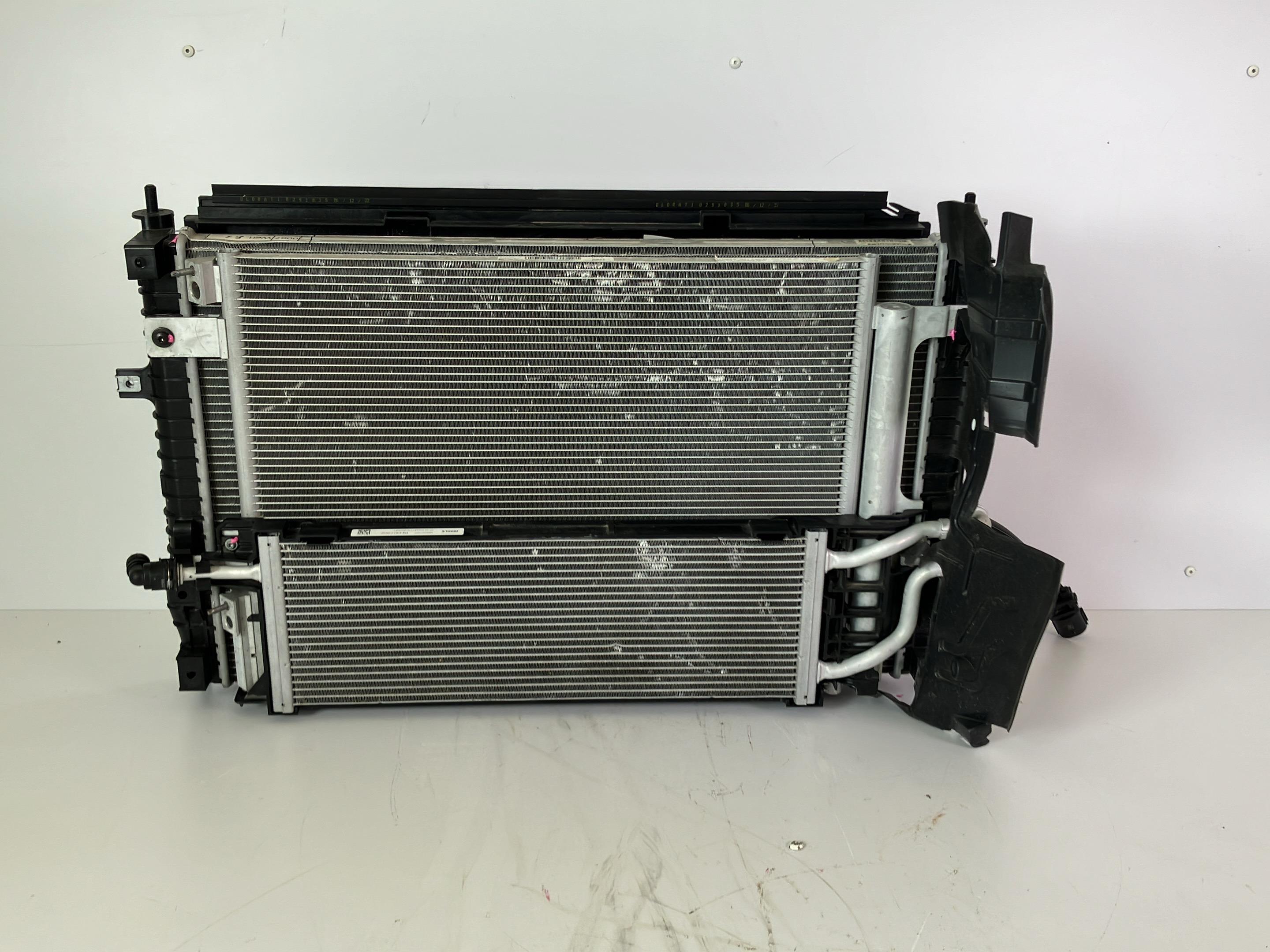 Pachet radiator fără bara de protecție spate OPEL Vivaro C Kasten (K0) VIVARO-E HYDROGEN  100 kW  136 PS (08.2022-> )