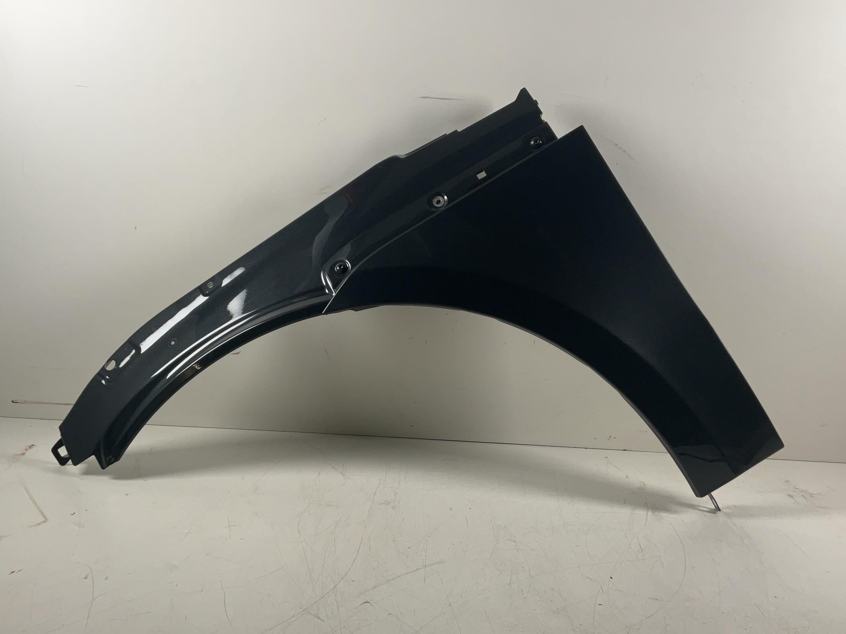 Fender left front PORSCHE Macan 1 (95B) 2.0  195 kW  265 PS (05.2018-> )