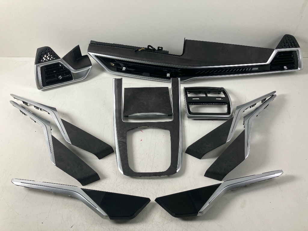 Interior trim set BMW X7 (G07) xDrive 40d Mild-Hybrid  259 kW  352 PS (07.2022-> ) Interior trim set BMW X7 (G07) xDrive 40d Mild-Hybrid  259 kW  352 PS (07.2022-> )