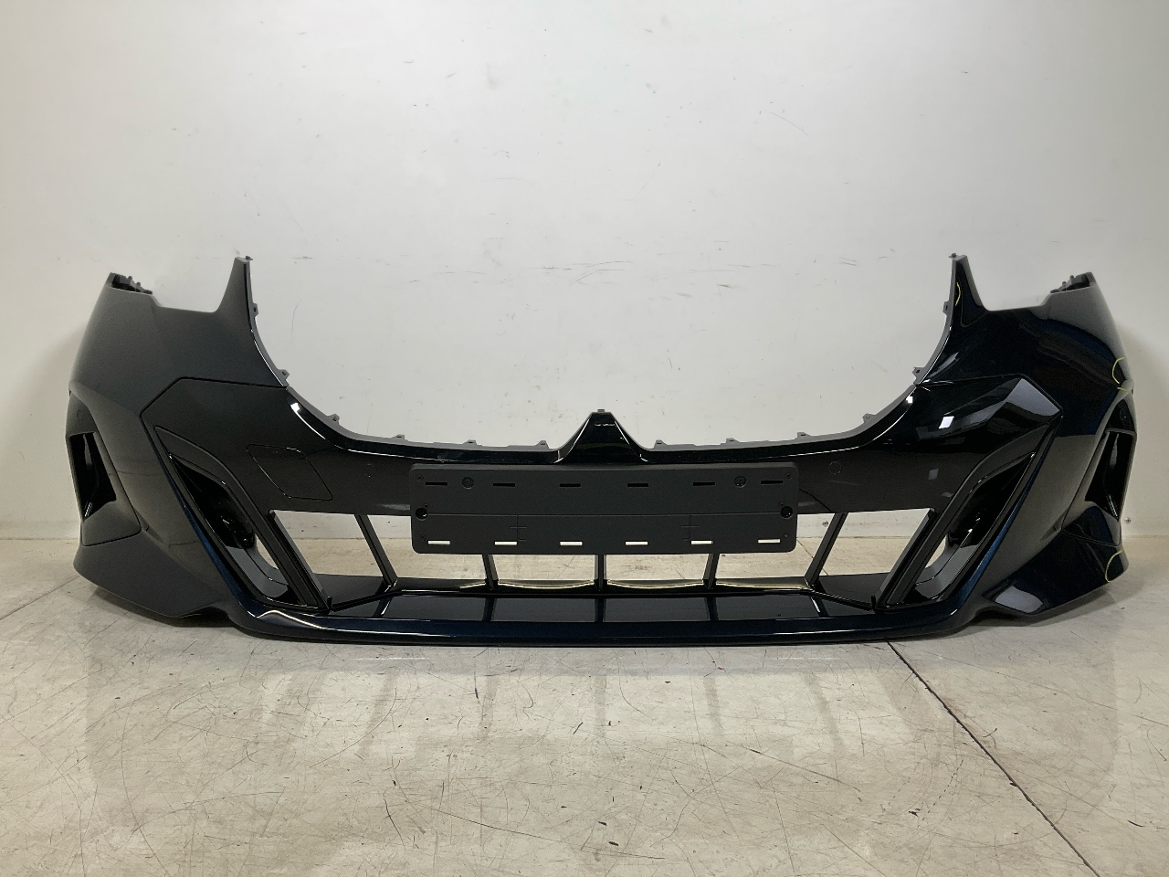 Bumper front BMW 5er (G60) 520d Mild-Hybrid  128 kW  174 PS (07.2023-> ) Bumper front BMW 5er (G60) 520d Mild-Hybrid  128 kW  174 PS (07.2023-> )