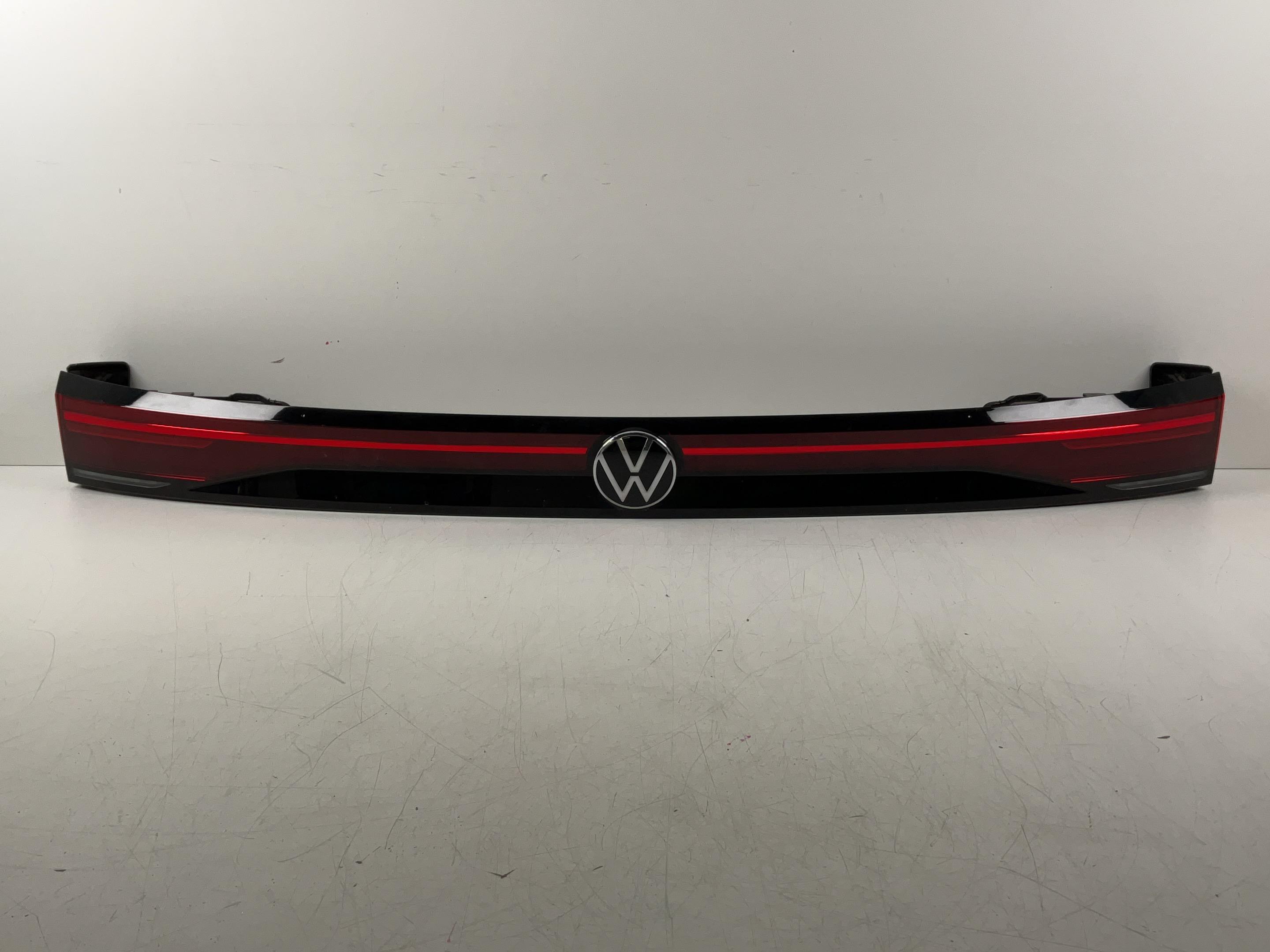 Feu arrière centre VW Passat B9 Variant (CJ5) 1.5 eTSI  110 kW  150 PS (10.2023-> )