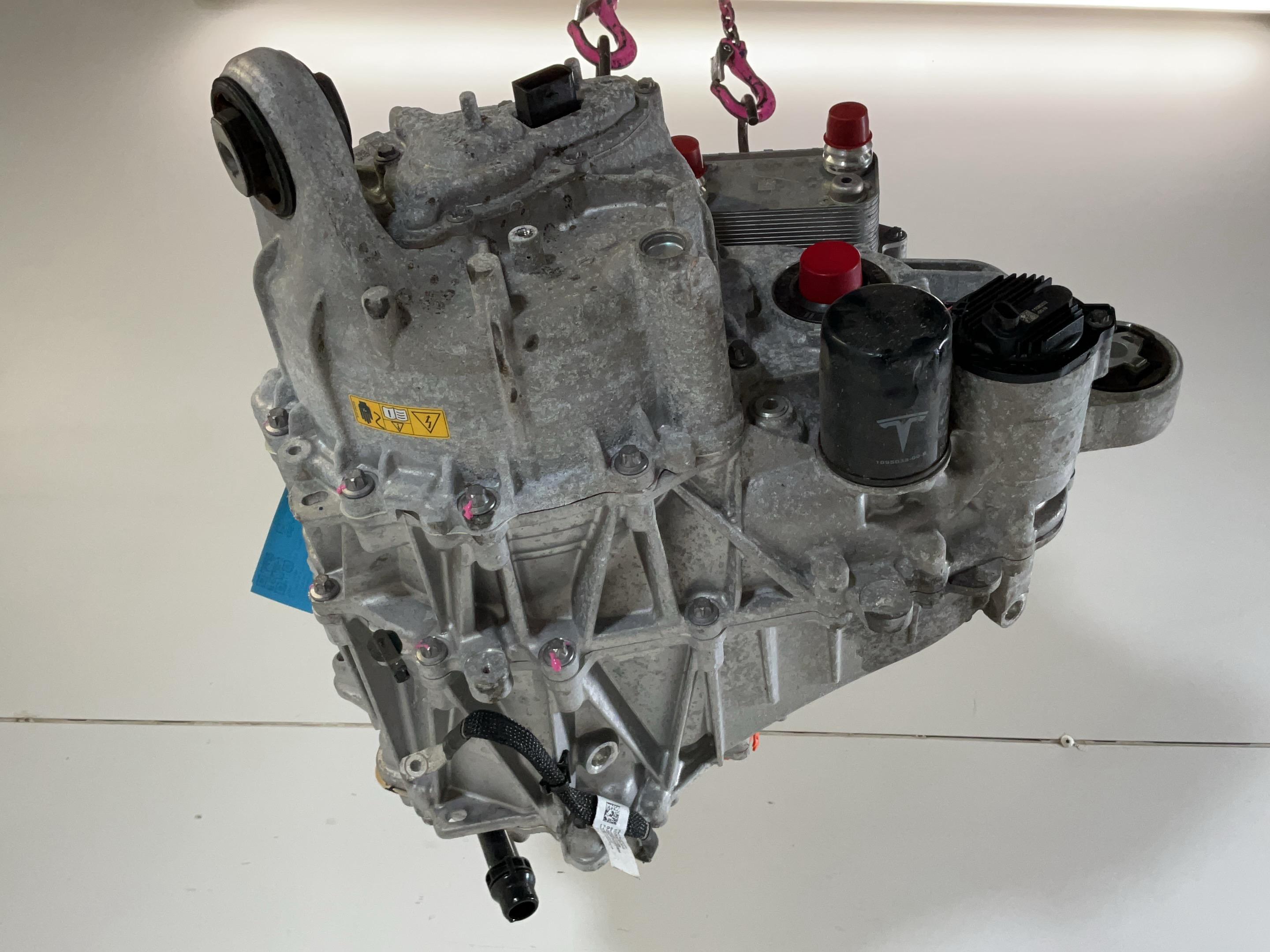 Elektromotor voorkant TESLA Model 3 (5YJ3) EV  350 kW  476 PS (06.2019-> )
