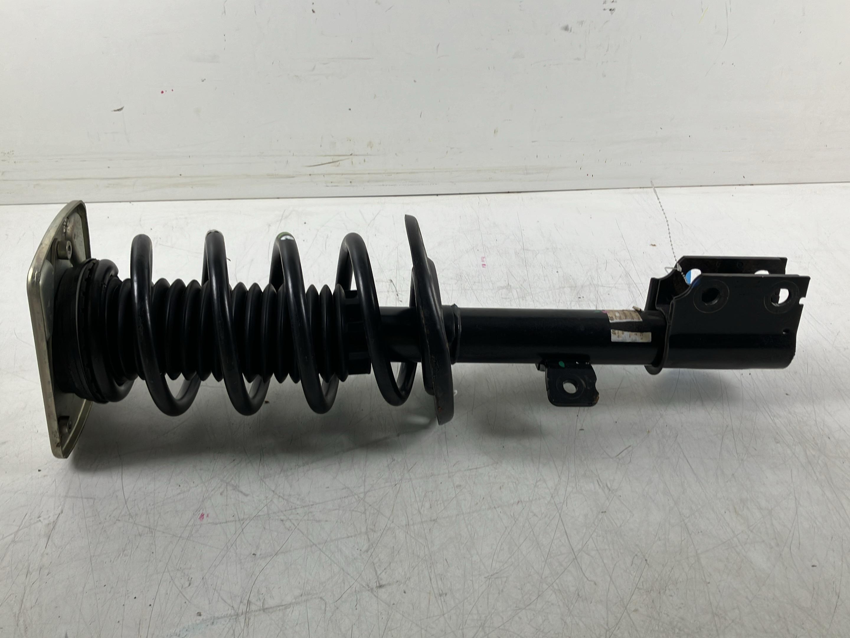 Suspension strut right front OPEL Vivaro C Kasten (K0) Vivaro-e HYDROGEN  100 kW  136 PS (10.2024-> )