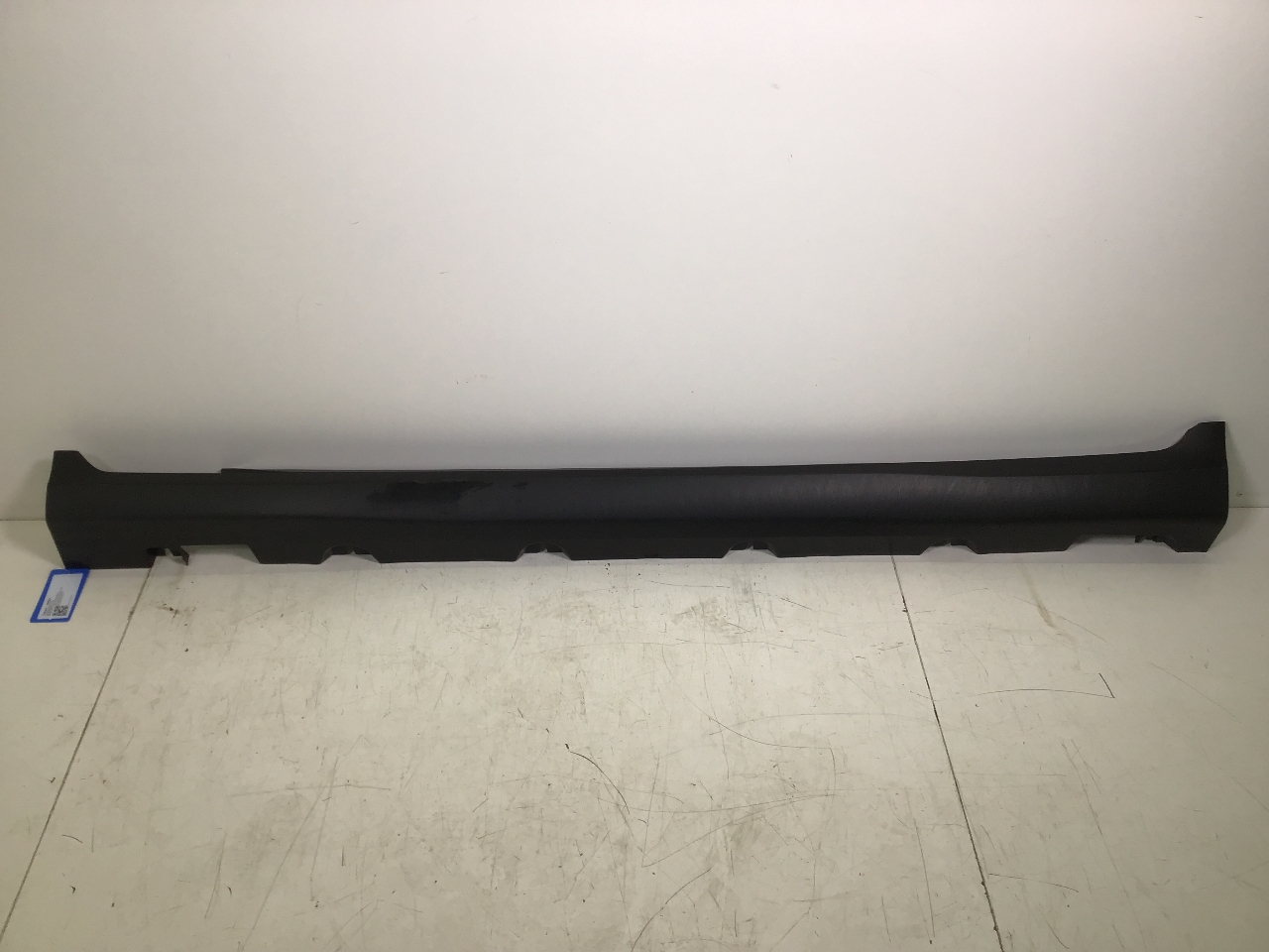 Verkleidung Schweller links MERCEDES-BENZ GLC (X253) AMG 43 4-matic  270 kW  367 PS (04.2016-> ) Verkleidung Schweller links MERCEDES-BENZ GLC (X253) AMG 43 4-matic  270 kW  367 PS (04.2016-> )