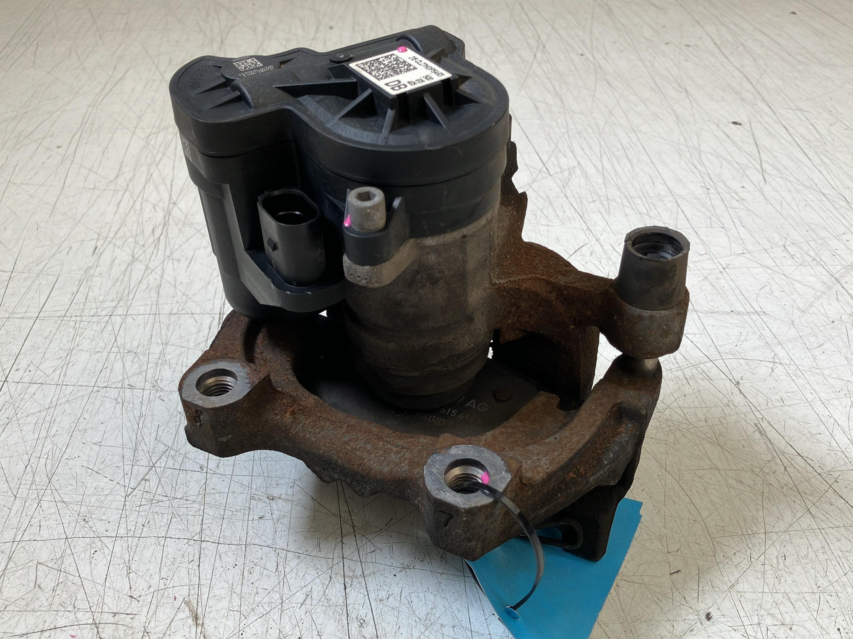 Bremssattel links hinten AUDI A3 Sportback (8V) 1.0 TFSI  85 kW  115 PS (07.2016-> )