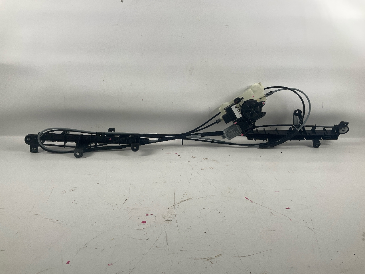 Motor trunk cover VW Touareg III (CR7) 3.0 TDI  210 kW  286 PS (11.2017-> ) Motor trunk cover VW Touareg III (CR7) 3.0 TDI  210 kW  286 PS (11.2017-> )