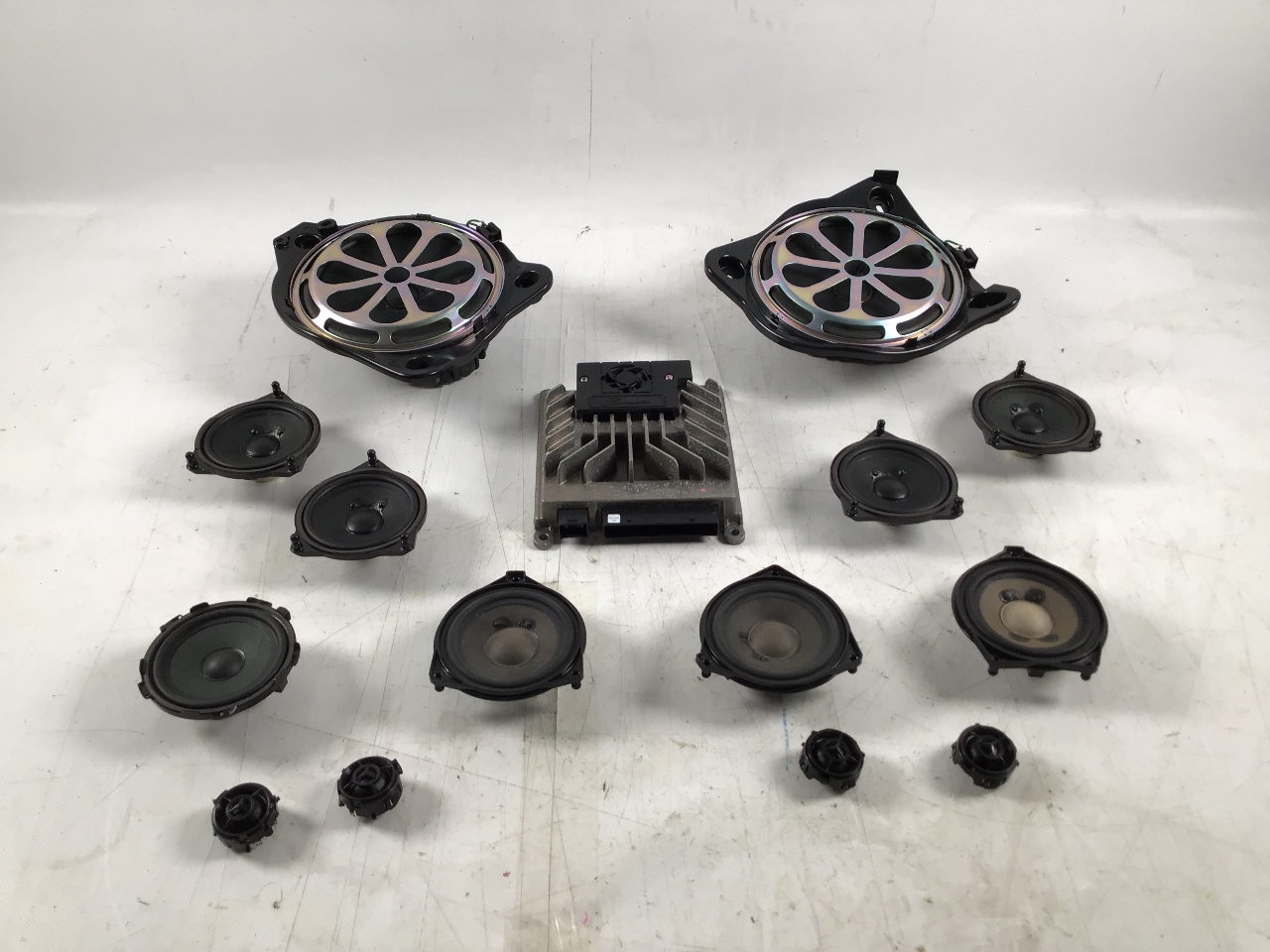 Lautsprechersystem MERCEDES-BENZ C-Klasse (W205) C 220 BLUETEC  125 kW  170 PS (02.2014-05.2018) Lautsprechersystem MERCEDES-BENZ C-Klasse (W205) C 220 BLUETEC  125 kW  170 PS (02.2014-05.2018)