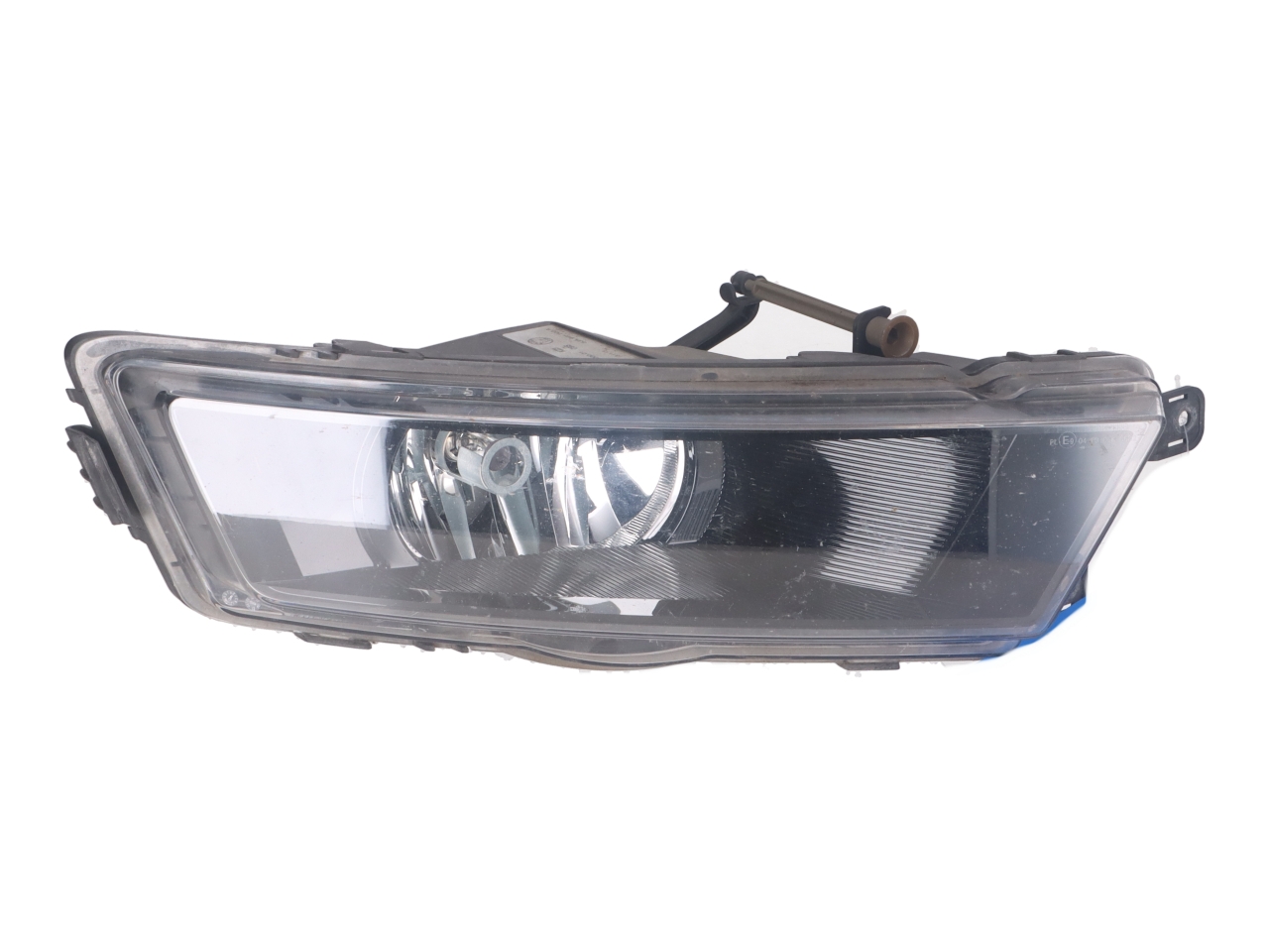 Phares antibrouillard avant droit SKODA Rapid Spaceback (NH) 1.2 TSI  63 kW  86 PS (07.2012-> )