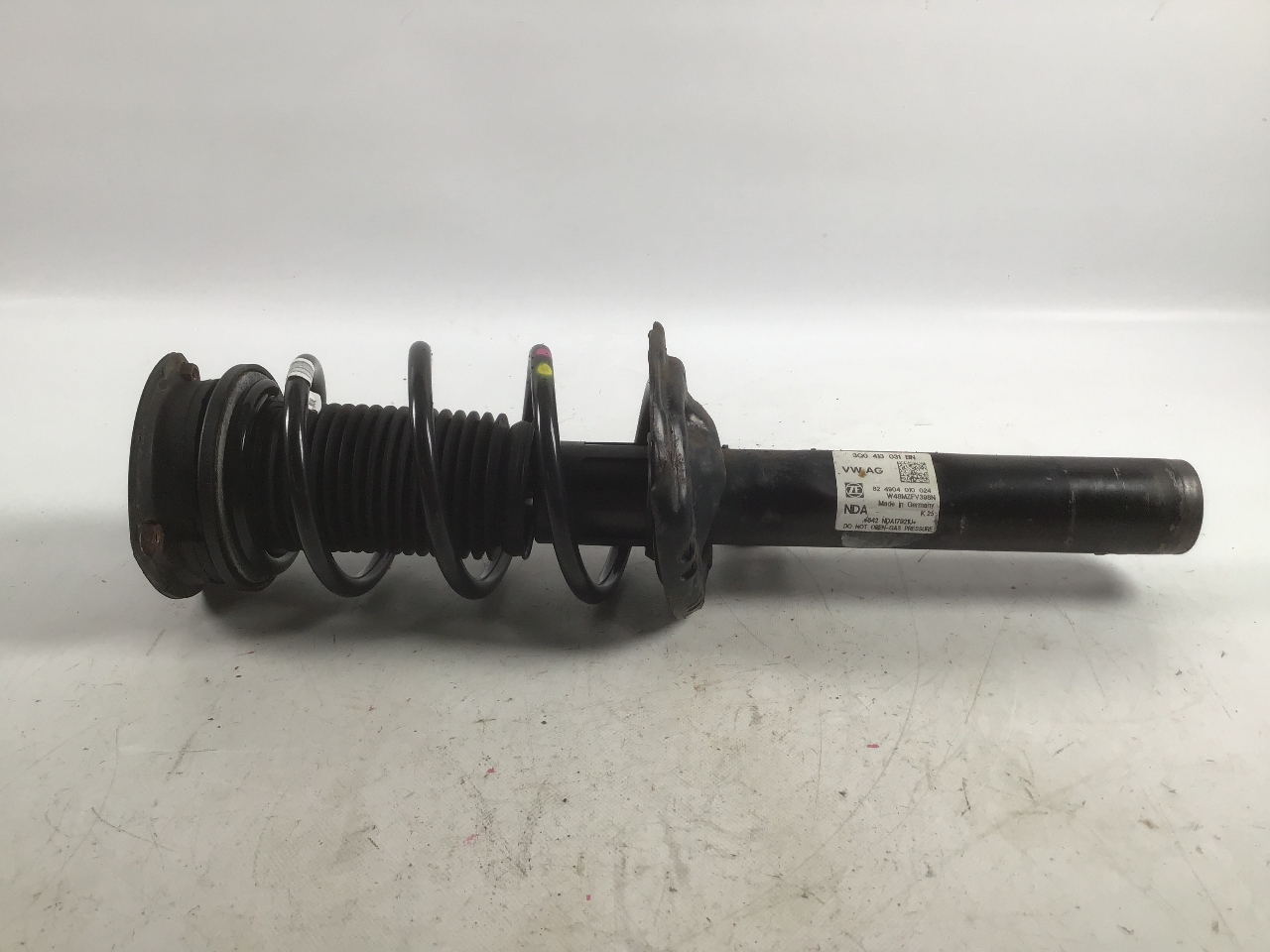 Federbein links vorne VW Passat B8 (3G) 1.6 TDI  88 kW  120 PS (08.2014-> )