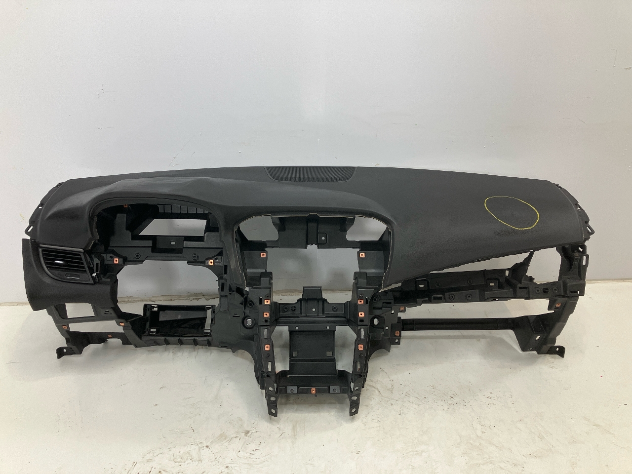 Tableau de bord OPEL Zafira C Tourer (P12) 2.0 CDTI  125 kW  170 PS (01.2015-> ) Tableau de bord OPEL Zafira C Tourer (P12) 2.0 CDTI  125 kW  170 PS (01.2015-> )