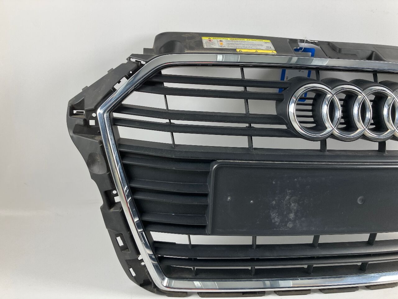 Radiator grille AUDI A3 Sportback (8V) 1.6 TDI  85 kW  115 PS (02.2017-> )