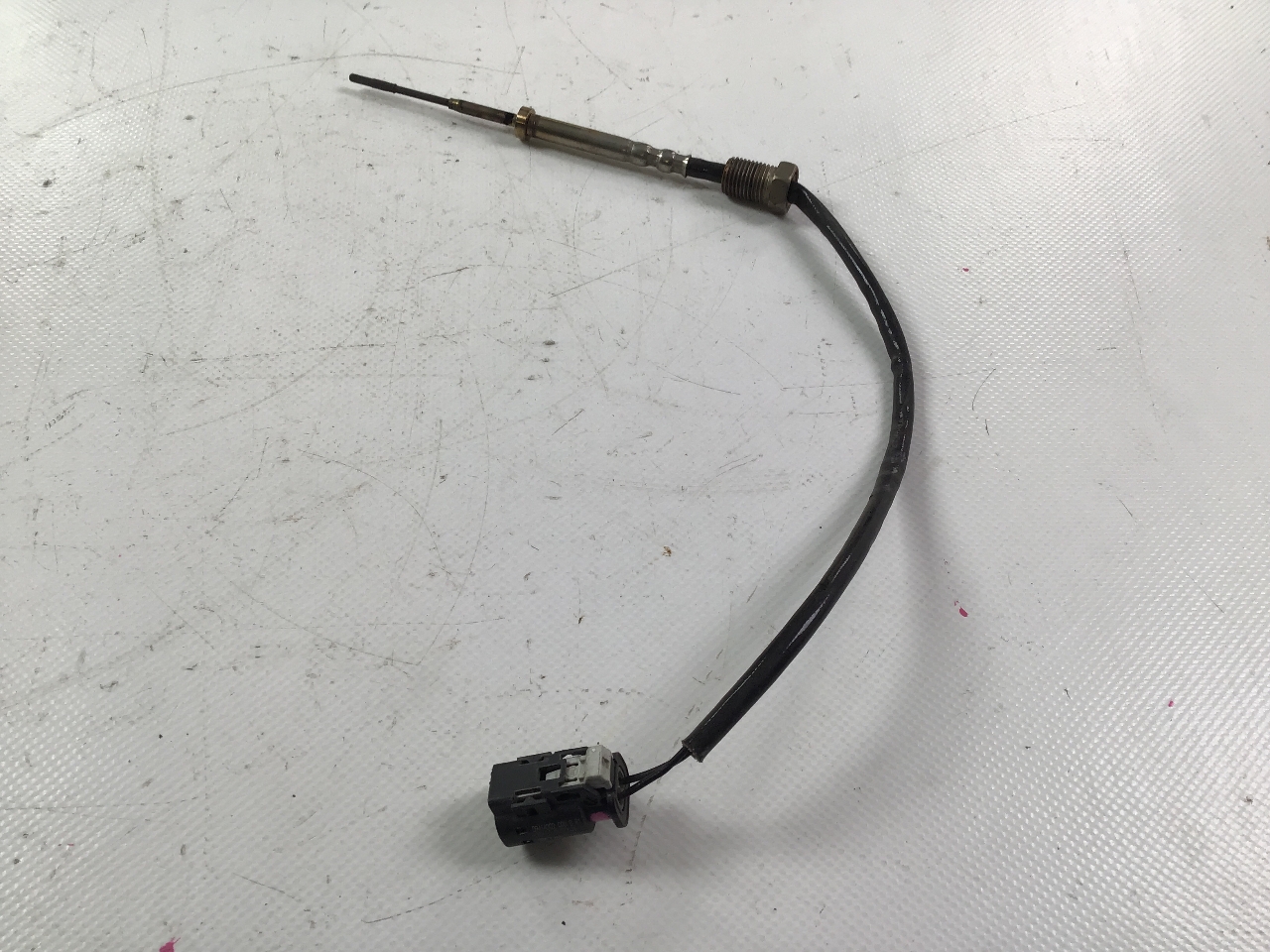 Abgastemperaturfühler BMW 3er (G20, G28, G80) 318d  110 kW  150 PS (03.2019-> ) Abgastemperaturfühler BMW 3er (G20, G28, G80) 318d  110 kW  150 PS (03.2019-> )