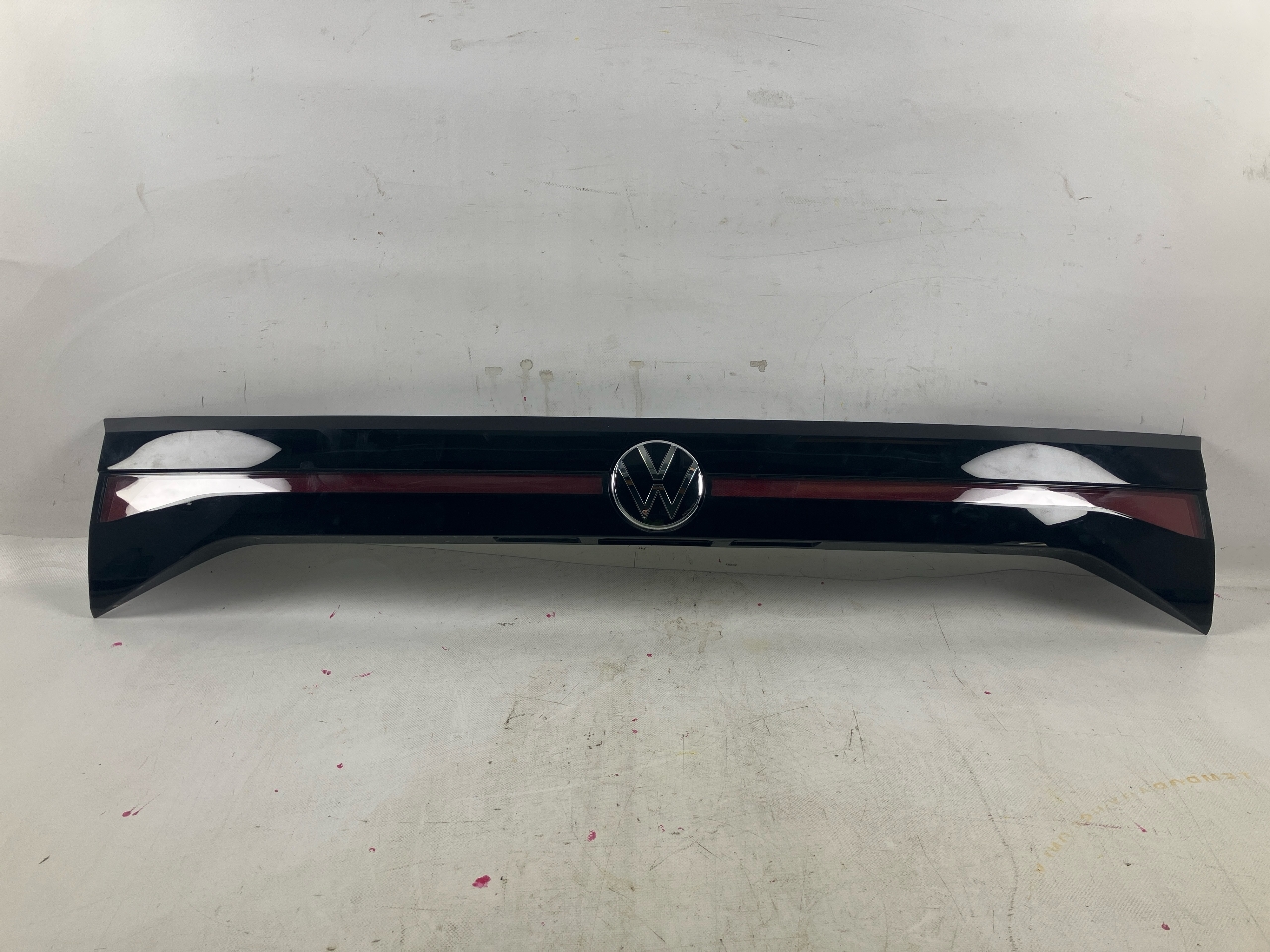 Feu arrière centre VW T-Cross (C11) 1.0 TSI  81 kW  110 PS (06.2020-> )