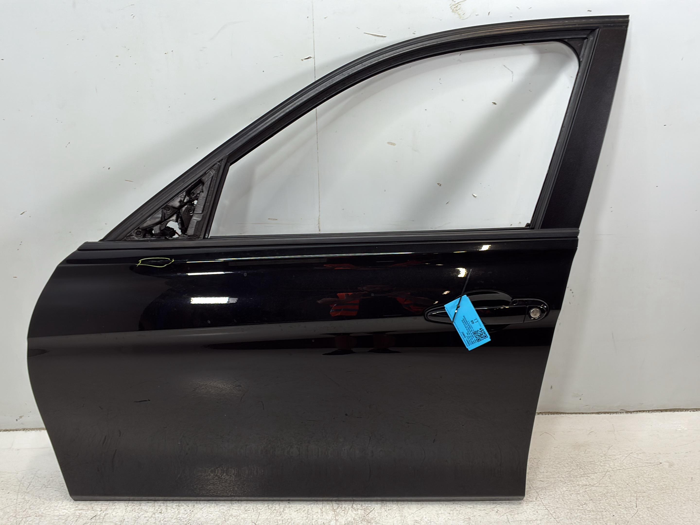 Door left front BMW 3er (F30, F80) 320d  140 kW  190 PS (07.2015-10.2018)