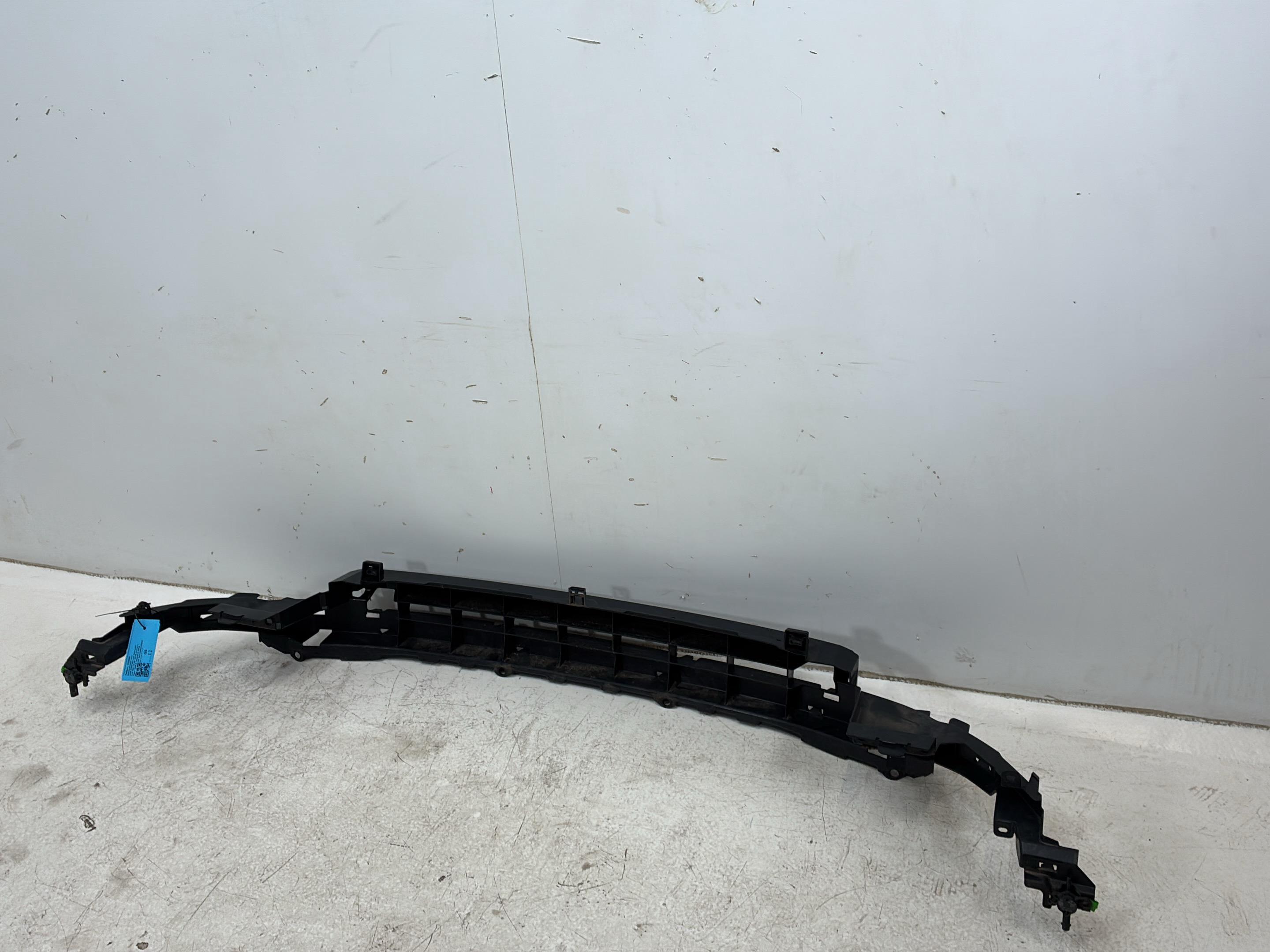 Bumperbalk voorkant LAND ROVER Discovery Sport (L550) 2.2 D 4WD  140 kW  190 PS (09.2014-> )