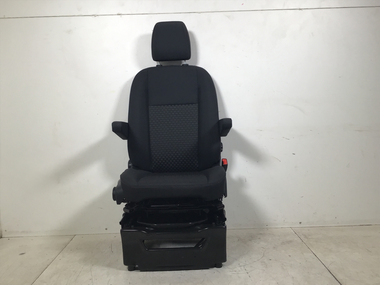 Sitz rechts vorne FORD Transit V363 Pritsche/Fahrgestell (FED, FFD) 2.0 TDCi  125 kW  170 PS (03.2016-> ) Sitz rechts vorne FORD Transit V363 Pritsche/Fahrgestell (FED, FFD) 2.0 TDCi  125 kW  170 PS (03.2016-> )