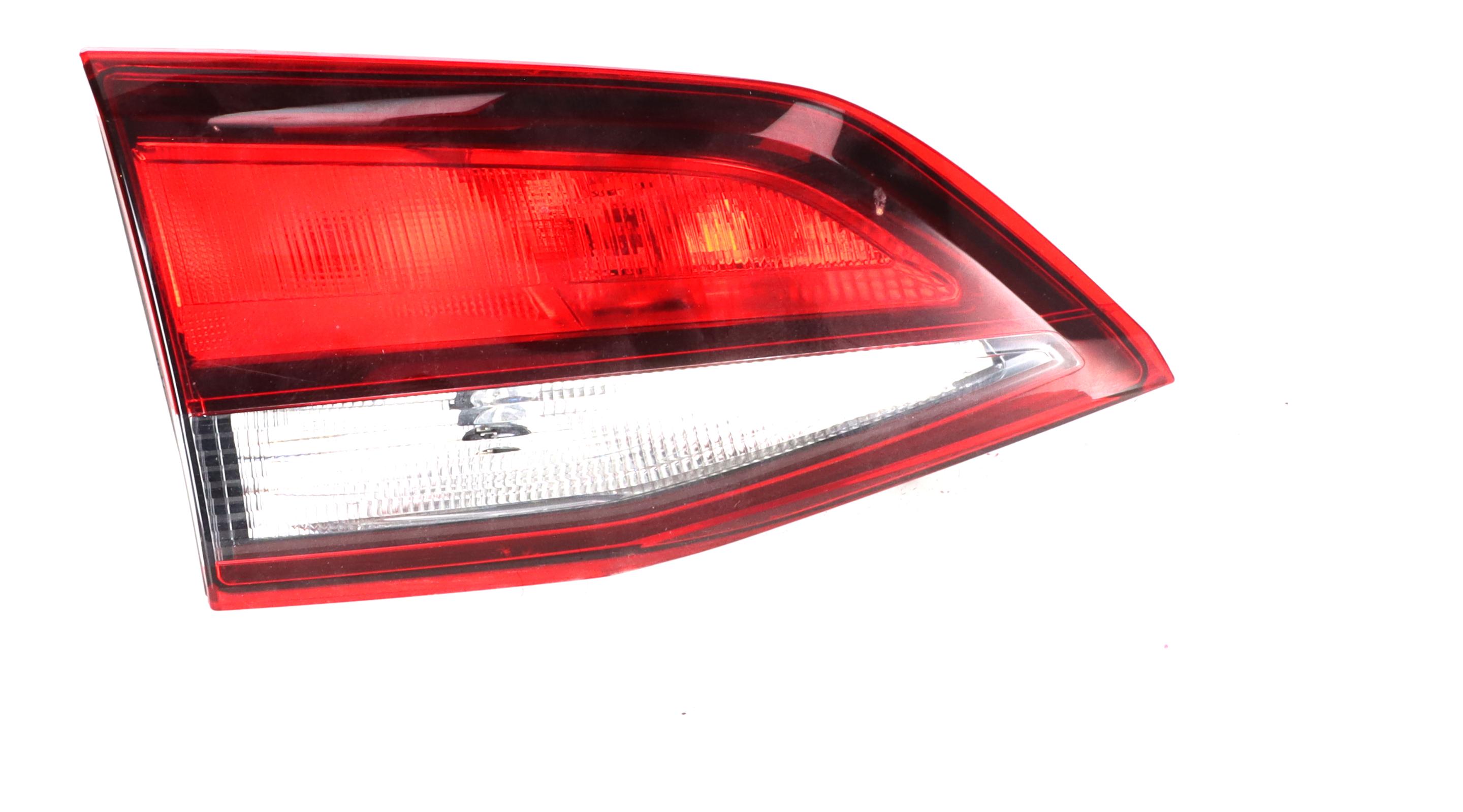 Lampă spate interior stânga OPEL Astra K Sports Tourer (B16) 1.2 Turbo  81 kW  110 PS (08.2019-> )