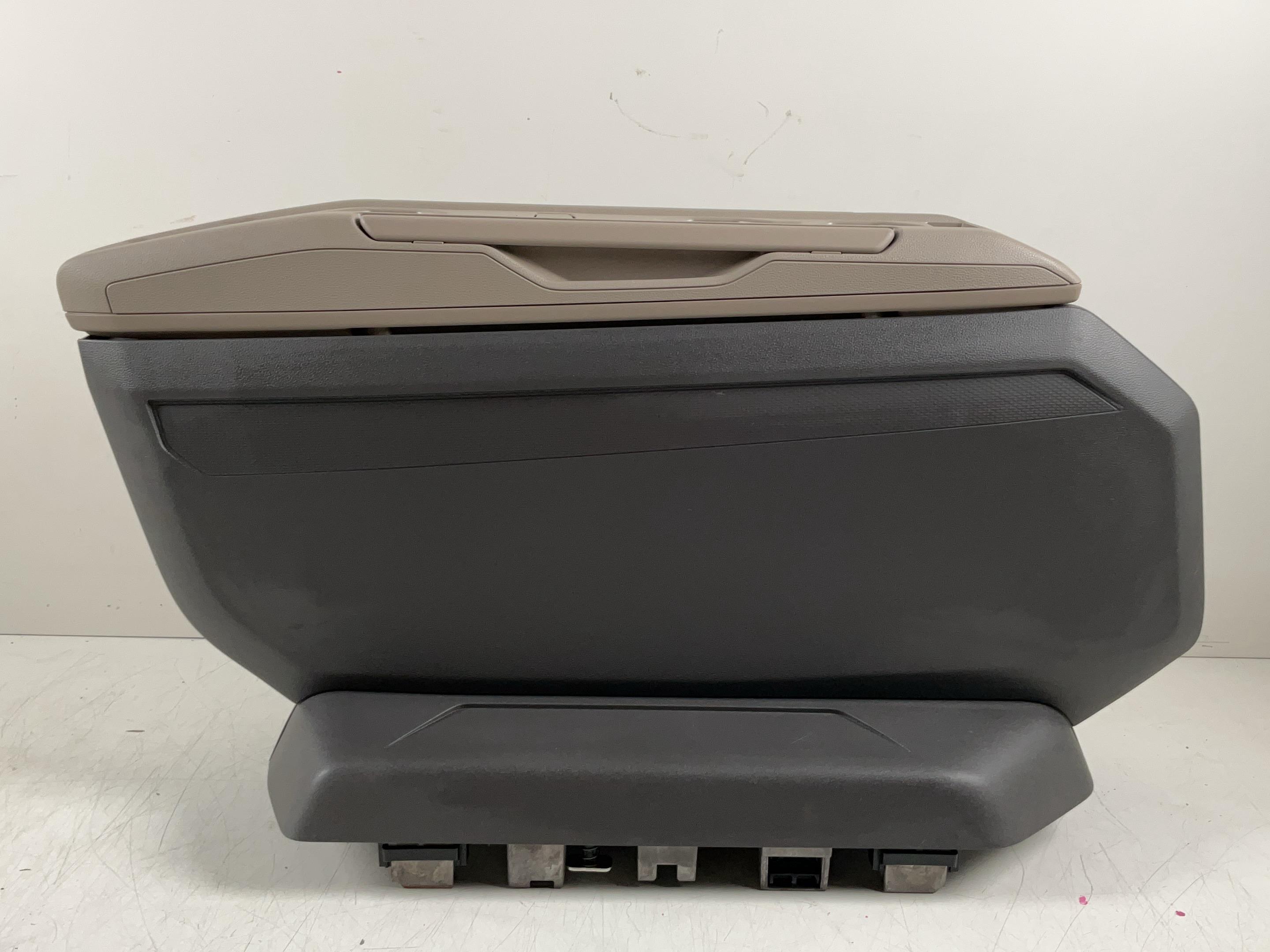 Console centrale VW Transporter T7 Multivan 1.5 TSI  100 kW  136 PS (10.2021-> )