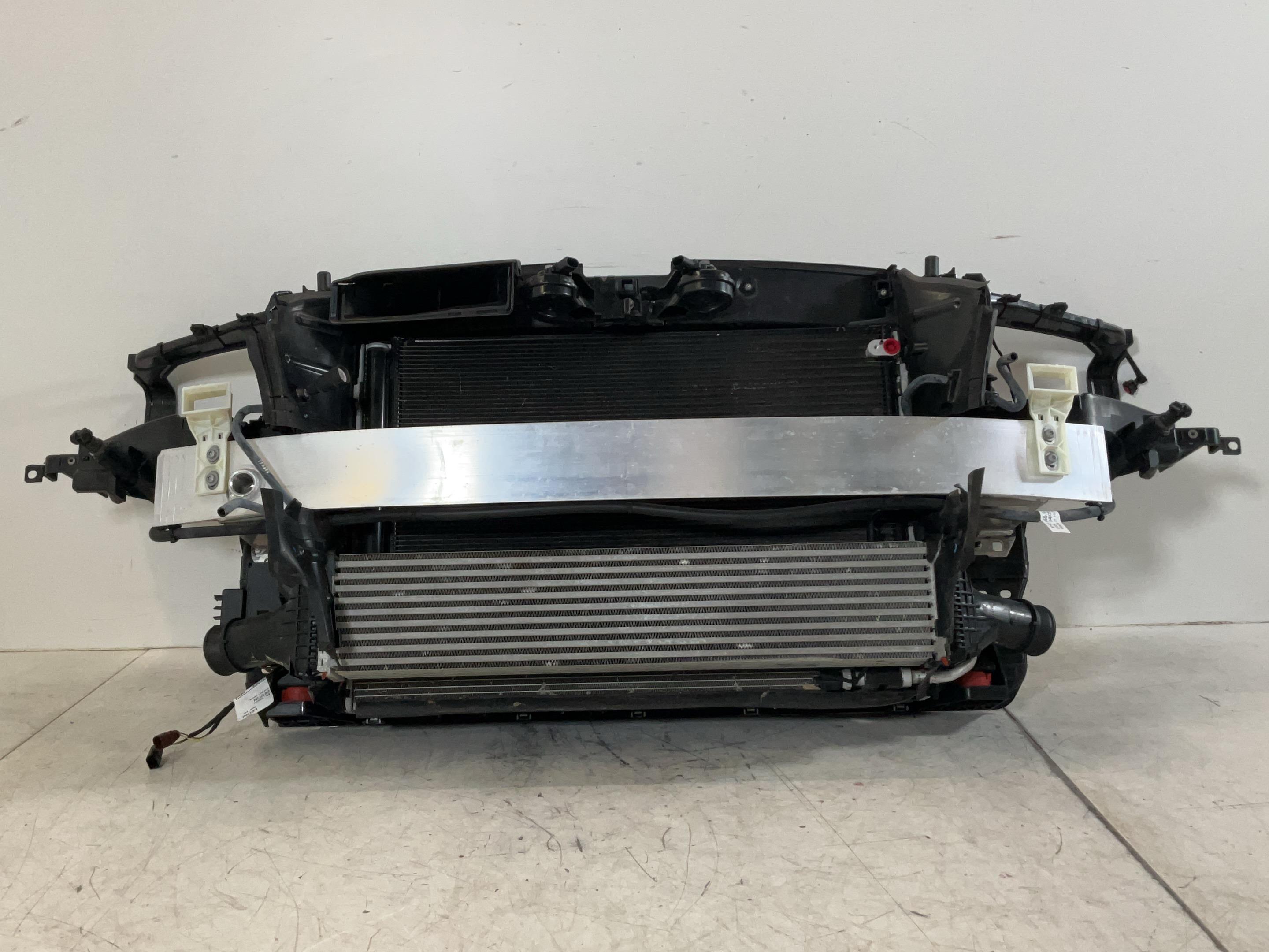 Kühlerpaket mit Schlossträger AUDI A8 (4H) 3.0 TDI quattro  190 kW  258 PS (10.2013-01.2018)