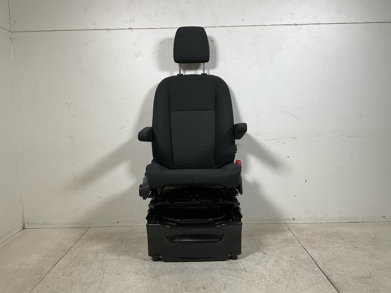 Sitz rechts vorne FORD Transit V363 Pritsche/Fahrgestell (FED, FFD) 2.0 TDCi  125 kW  170 PS (03.2016-> ) Sitz rechts vorne FORD Transit V363 Pritsche/Fahrgestell (FED, FFD) 2.0 TDCi  125 kW  170 PS (03.2016-> )