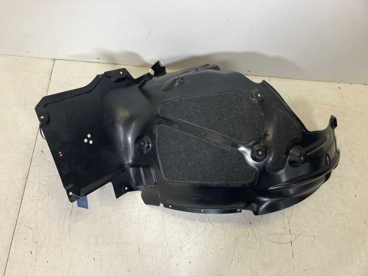Wheel house right front BMW 3er Touring (G21, G81) 320d  140 kW  190 PS (07.2019-02.2020)