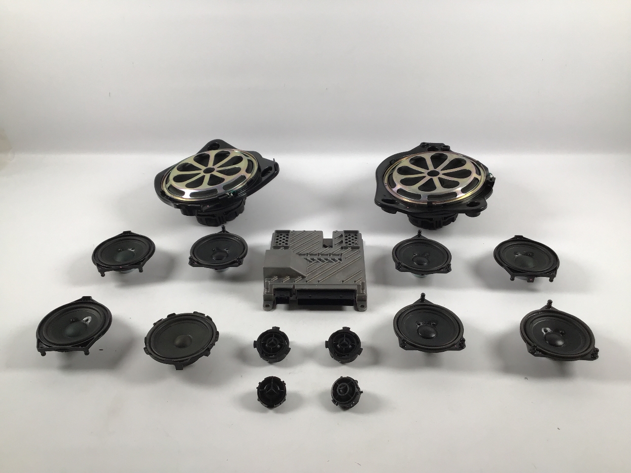 Lautsprechersystem MERCEDES-BENZ E-Klasse Kombi (S213) E220 d  143 kW  194 PS (07.2016-> ) Lautsprechersystem MERCEDES-BENZ E-Klasse Kombi (S213) E220 d  143 kW  194 PS (07.2016-> )