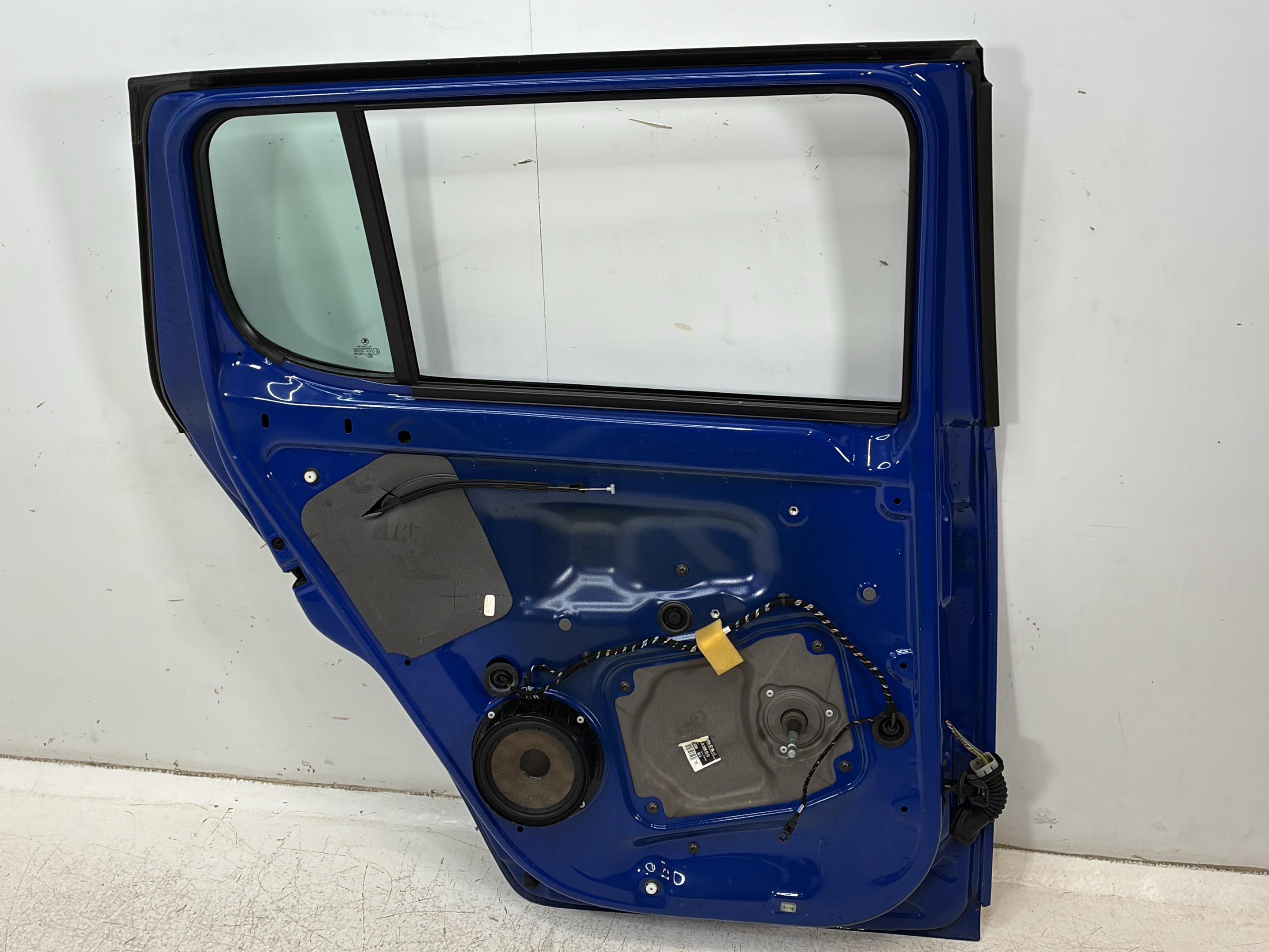 ușă stânga spate SKODA Fabia II (542) 1.2 12V HTP  51 kW  69 PS (01.2007-12.2014)