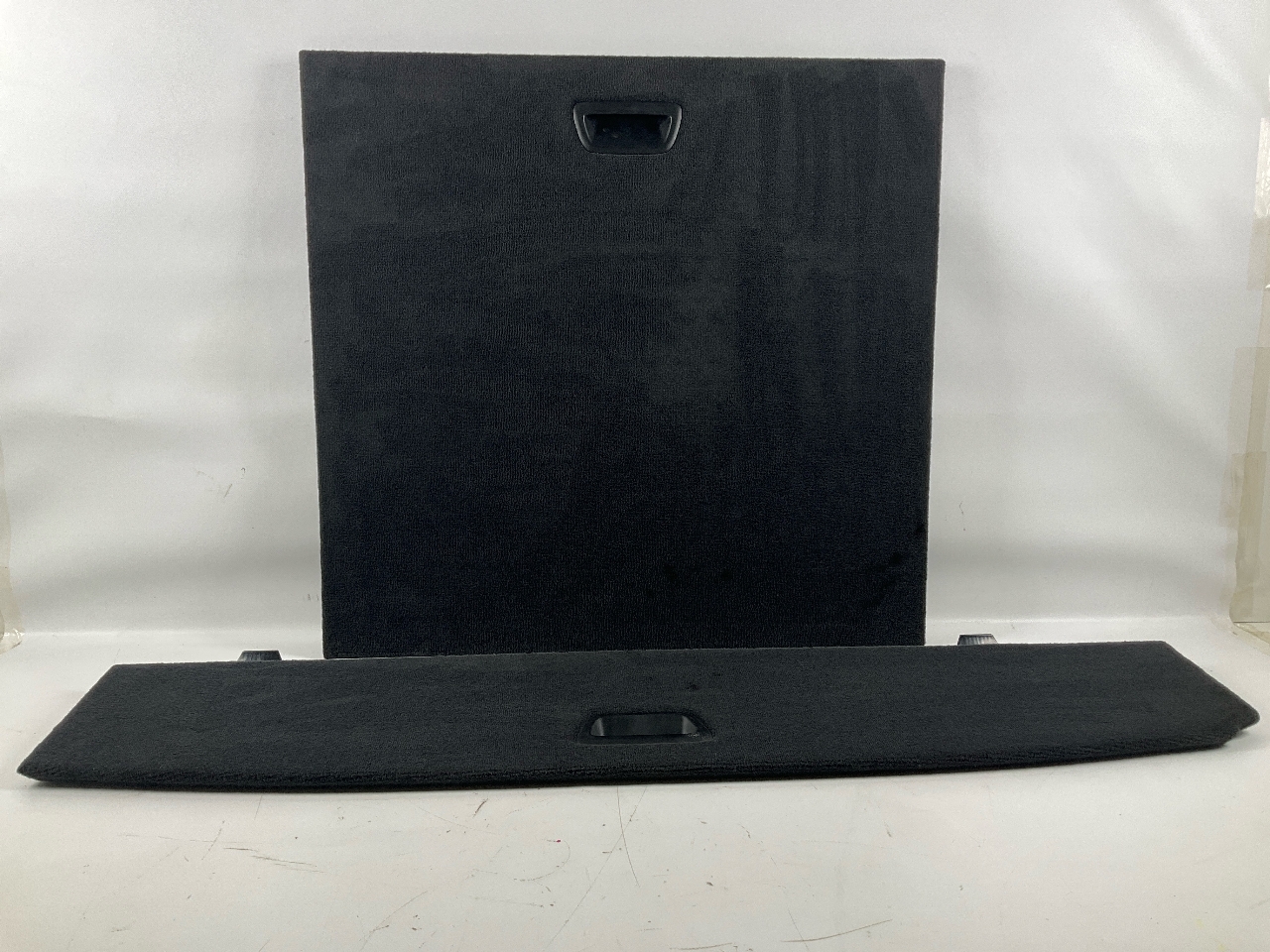 Revêtement de sol du coffre BMW 3er Touring (F31) 320d xDrive  135 kW  184 PS (01.2012-06.2015) Revêtement de sol du coffre BMW 3er Touring (F31) 320d xDrive  135 kW  184 PS (01.2012-06.2015)