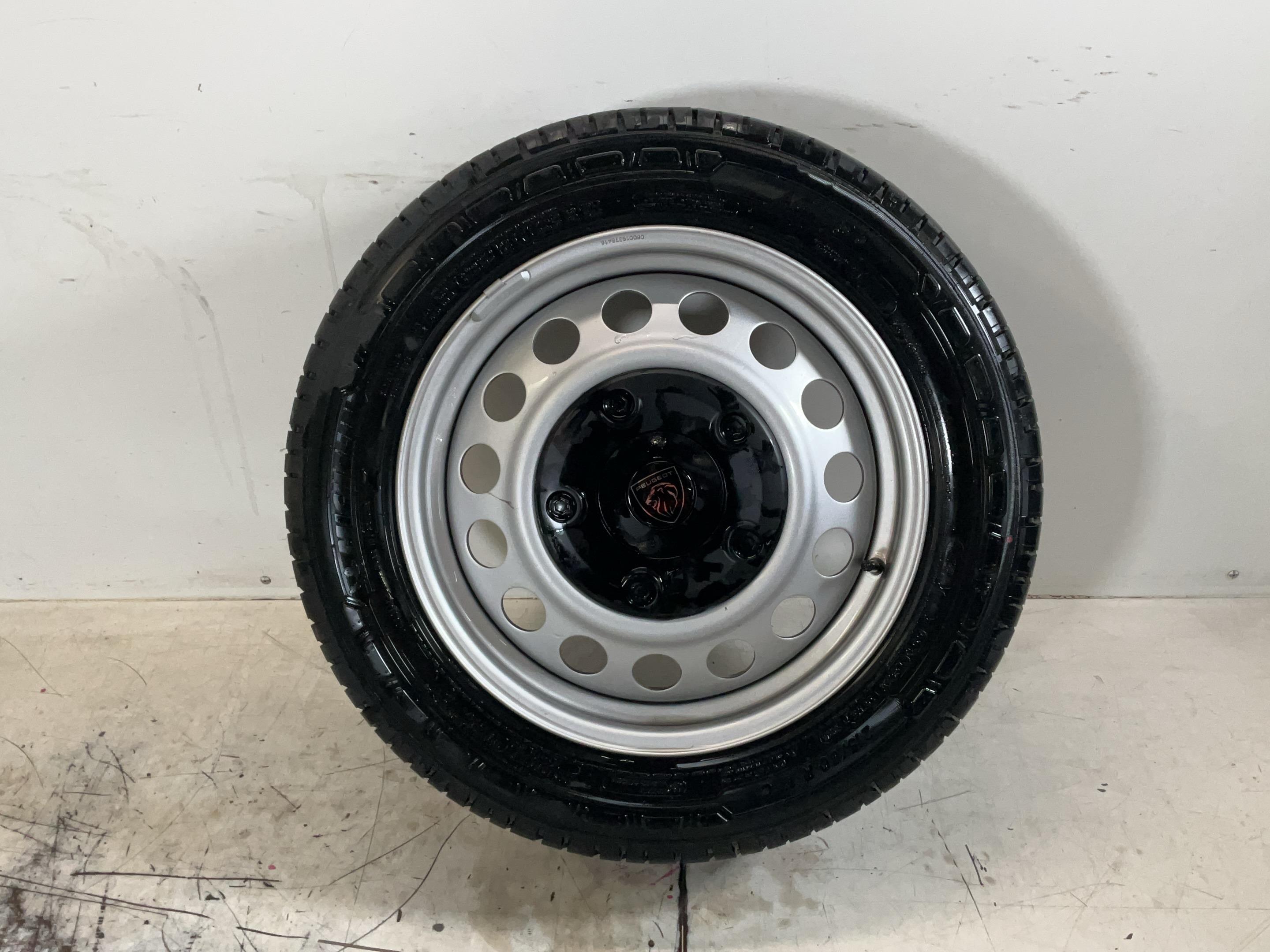 Entire wheel PEUGEOT Expert III Kasten (V) E-Expert Hydrogen  100 kW  136 PS (10.2024-> )