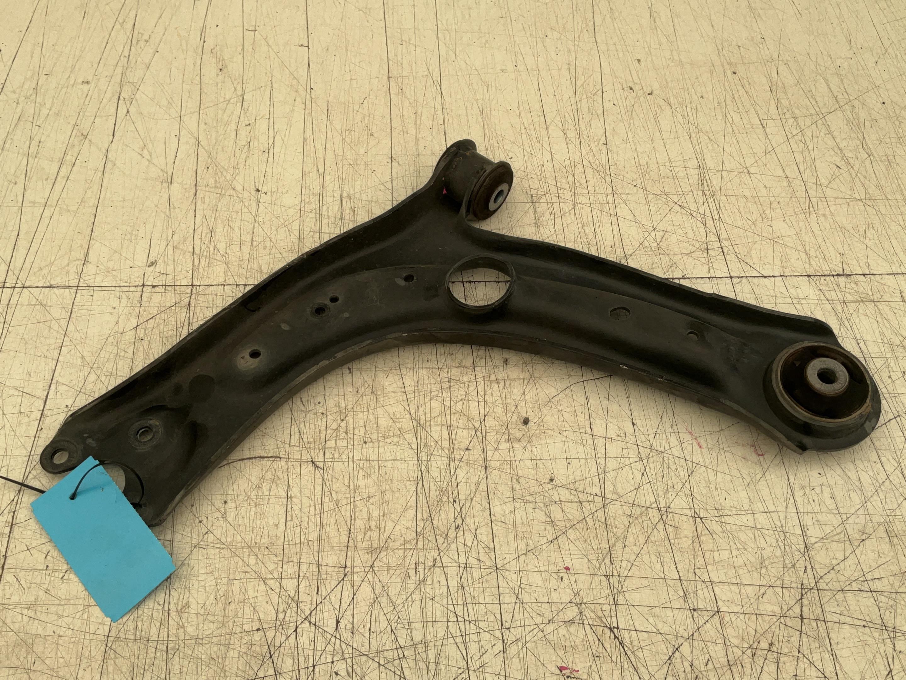 Wishbone right front VW Tiguan III (CT1) 1.5 eTSI  110 kW  150 PS (09.2023-> )