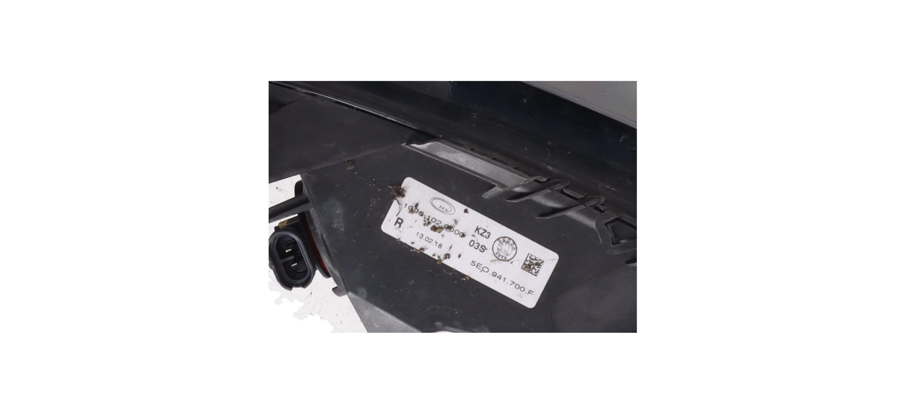 Phares antibrouillard avant droit SKODA Octavia III Kombi (5E) 1.5 TSI  110 kW  150 PS (02.2017-> )