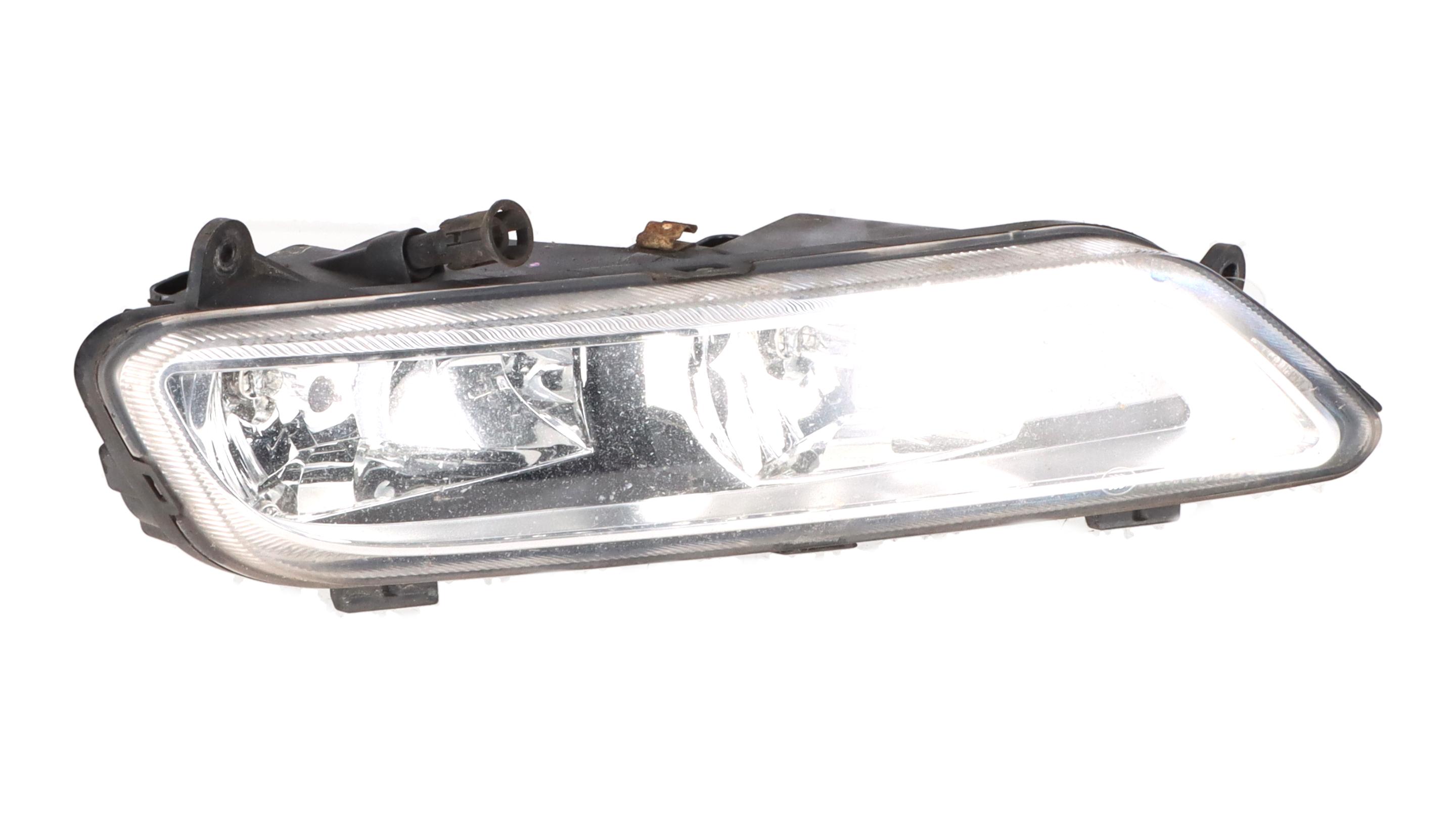 Mistlicht links VW Passat B7 Variant (362) 1.4 TSI  90 kW  122 PS (08.2010-12.2014)