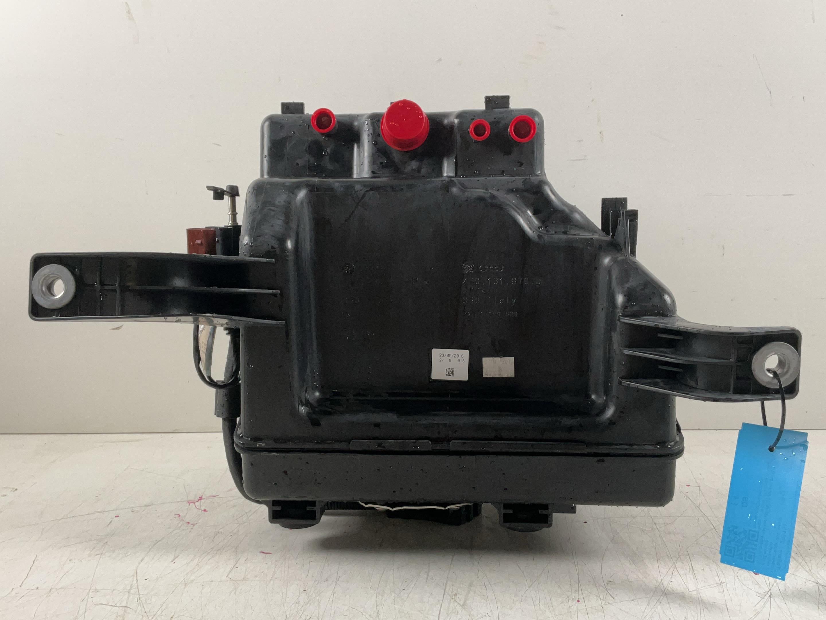 Zbiornik AdBlue AUDI A8 (4H) 3.0 TDI quattro  190 kW  258 PS (10.2013-01.2018)