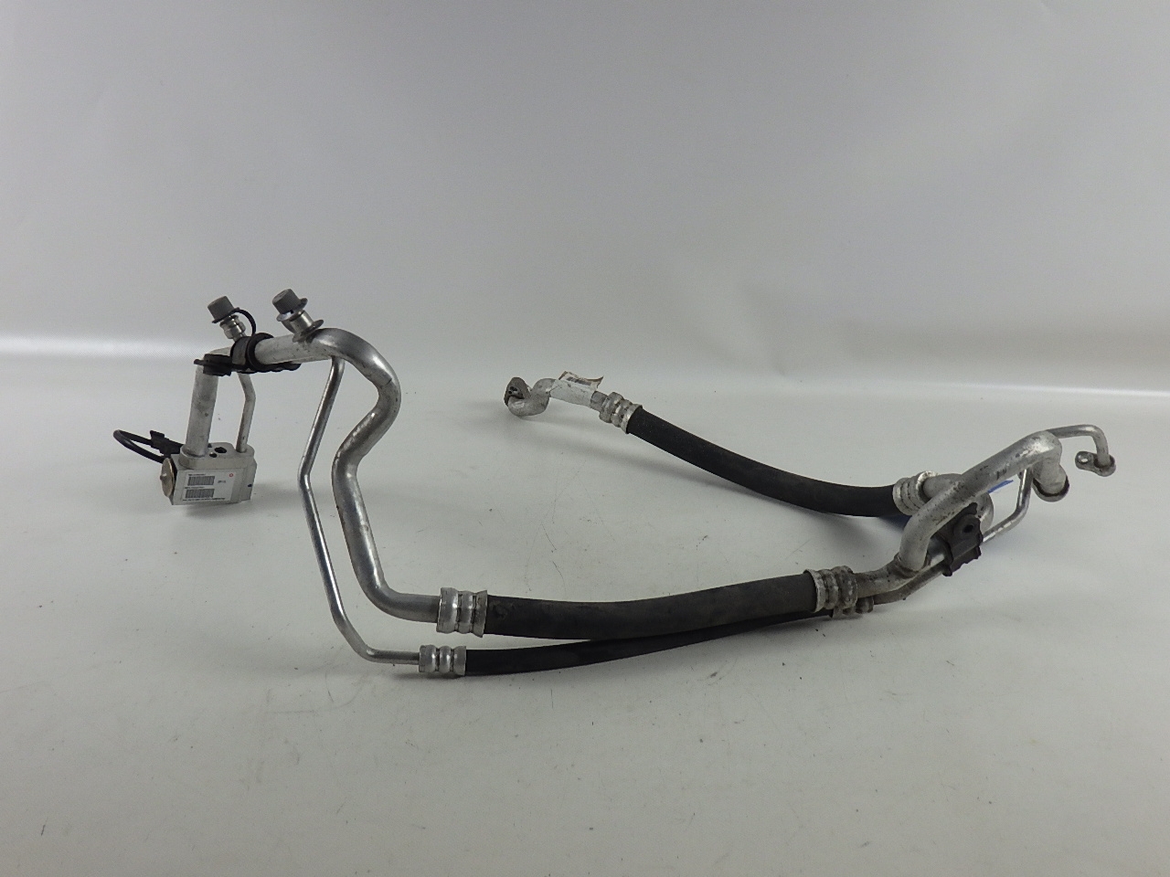 Conduite sous pression TESLA Model S (5YJS) 85  285 kW  388 PS (09.2012-02.2016) Conduite sous pression TESLA Model S (5YJS) 85  285 kW  388 PS (09.2012-02.2016)