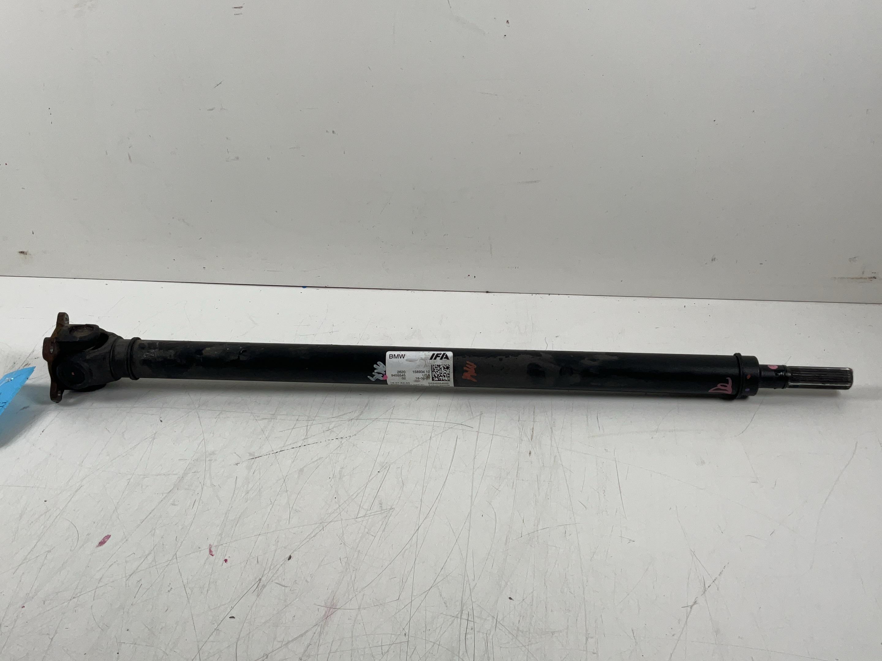 Arbore de transmisie pentru acționarea punții BMW X6 (G06, F96) xDrive 40i  250 kW  340 PS (08.2019-> )