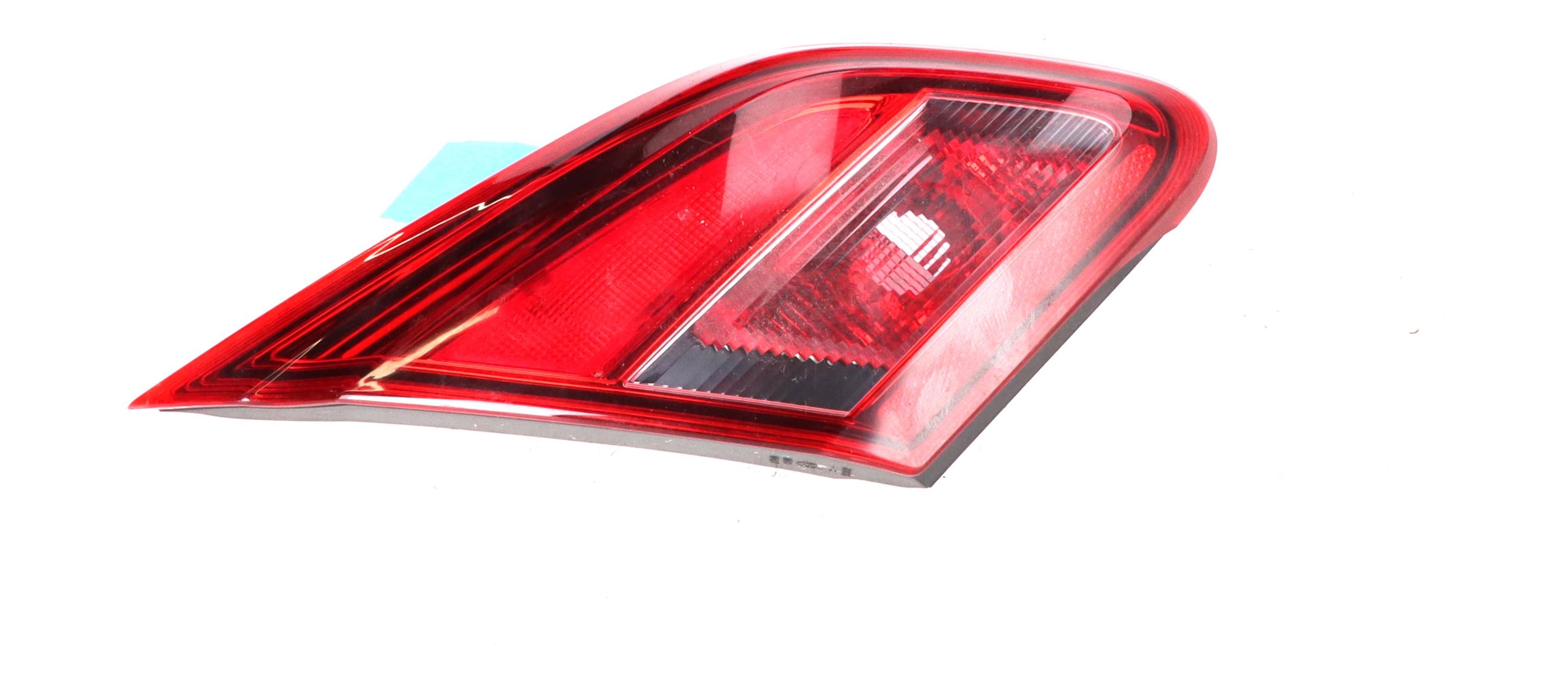 Feu arrière intérieur gauche OPEL Corsa E (X15) 1.4  66 kW  90 PS (09.2014-> )