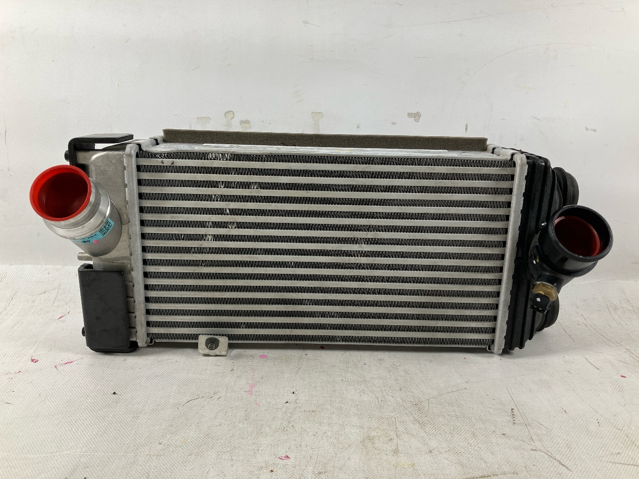 Ladeluftkühler HYUNDAI Staria Bus (US4) 2.2 CRDi  130 kW  177 PS (01.2021-> ) Ladeluftkühler HYUNDAI Staria Bus (US4) 2.2 CRDi  130 kW  177 PS (01.2021-> )