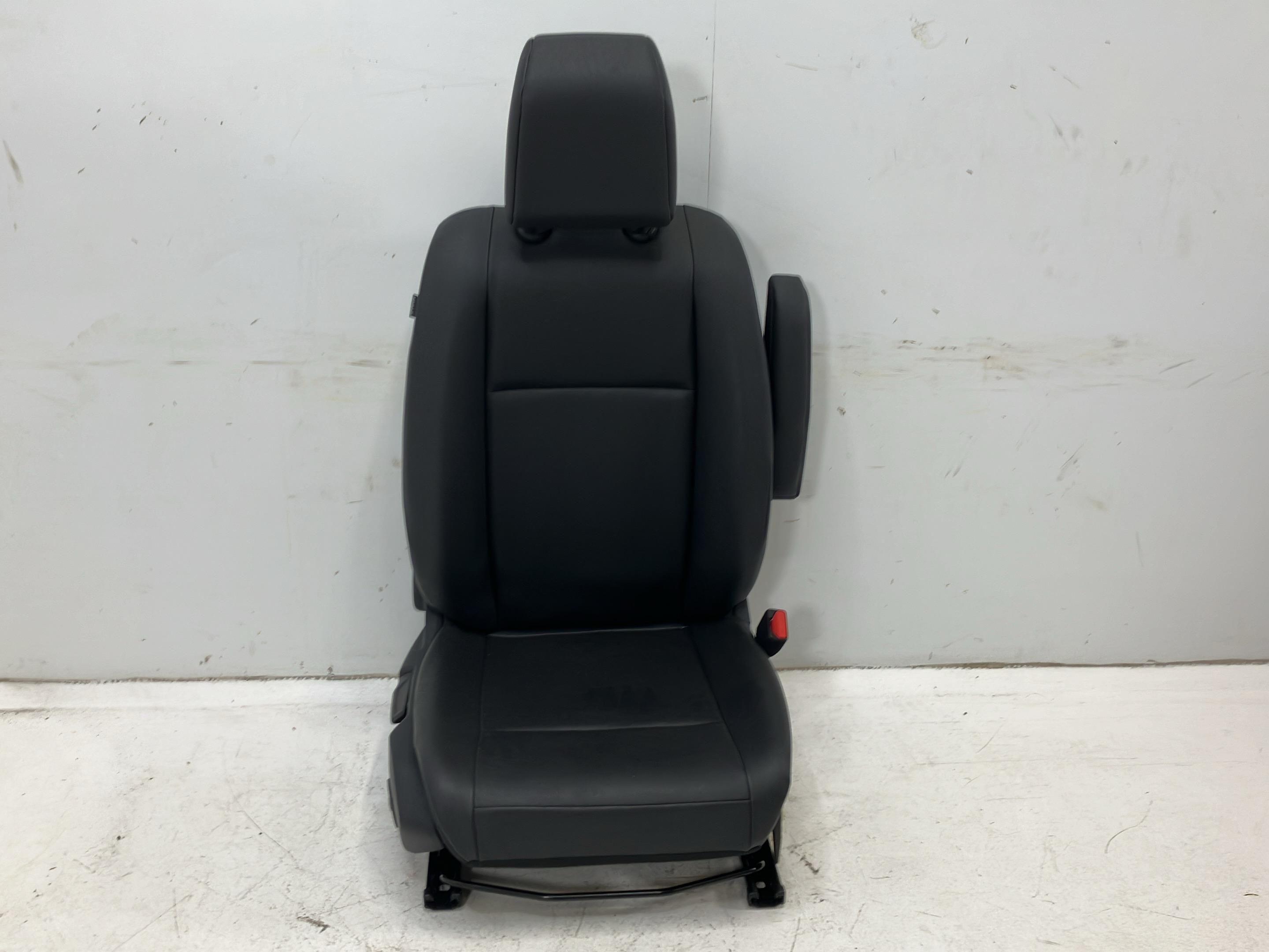 Seat right front PEUGEOT Expert III Kasten (V) E-Expert Hydrogen  100 kW  136 PS (10.2024-> )