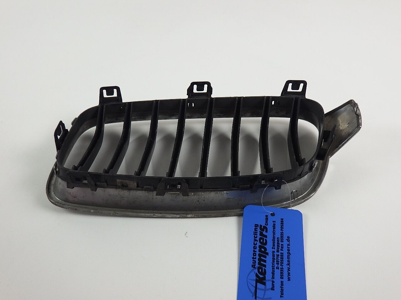 Radiator grille right BMW 3er (F30, F80) 320d  135 kW  184 PS (03.2011-03.2016)