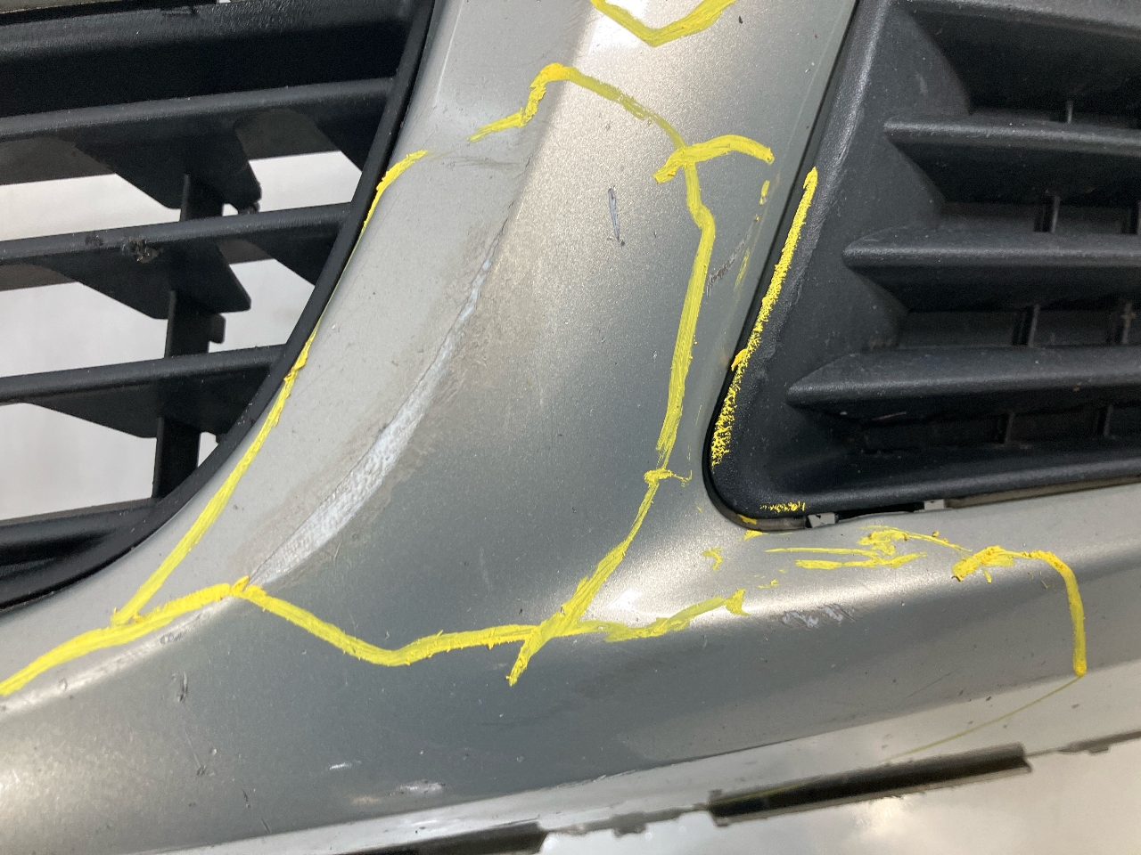 Stoßstange vorne OPEL Zafira B (A05) 2.0  177 kW  241 PS (01.2006-12.2010)