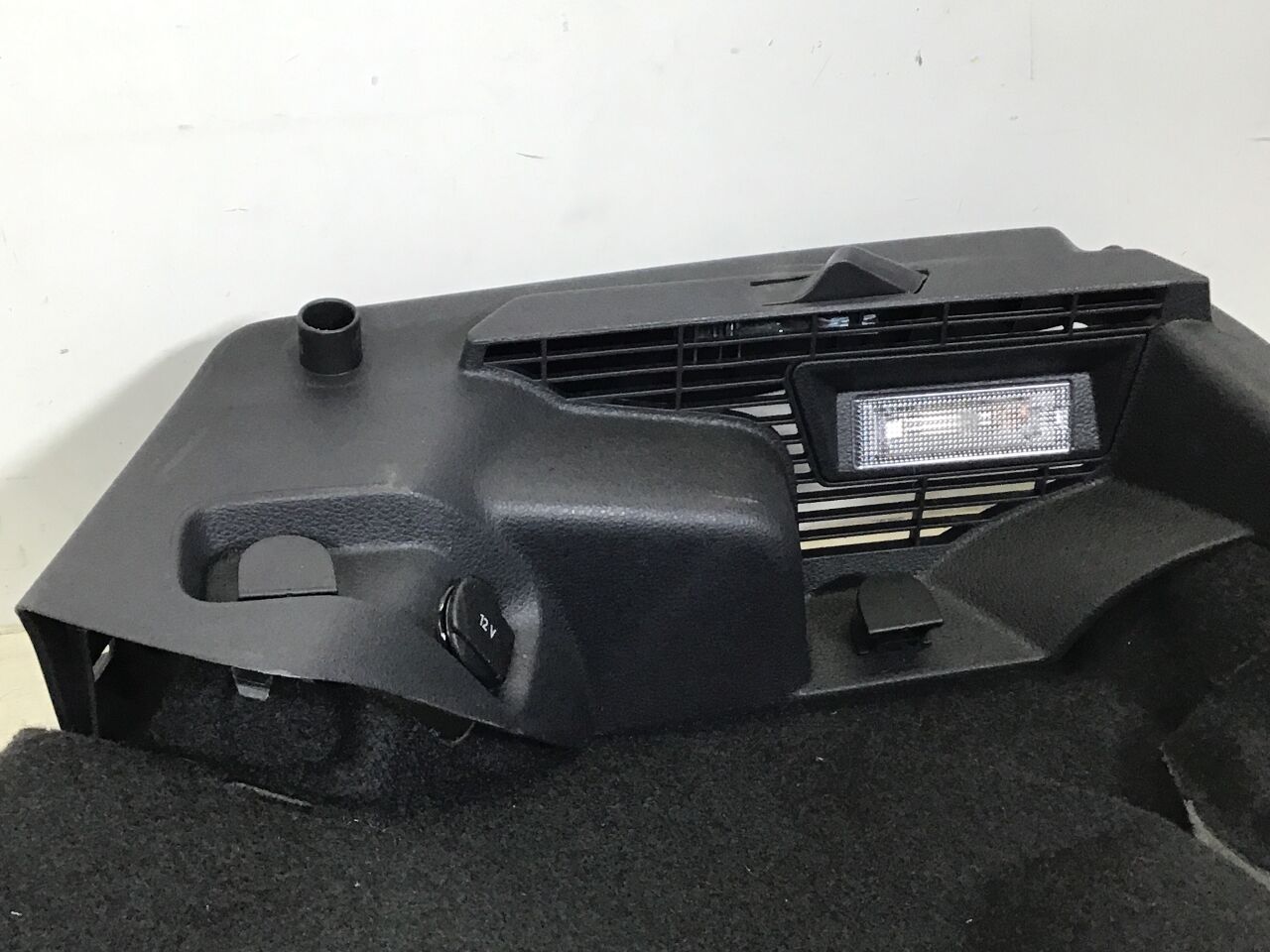 Load Cover right VW Golf VII (5G) 2.0 R 4motion  228 kW  310 PS (12.2016-> )