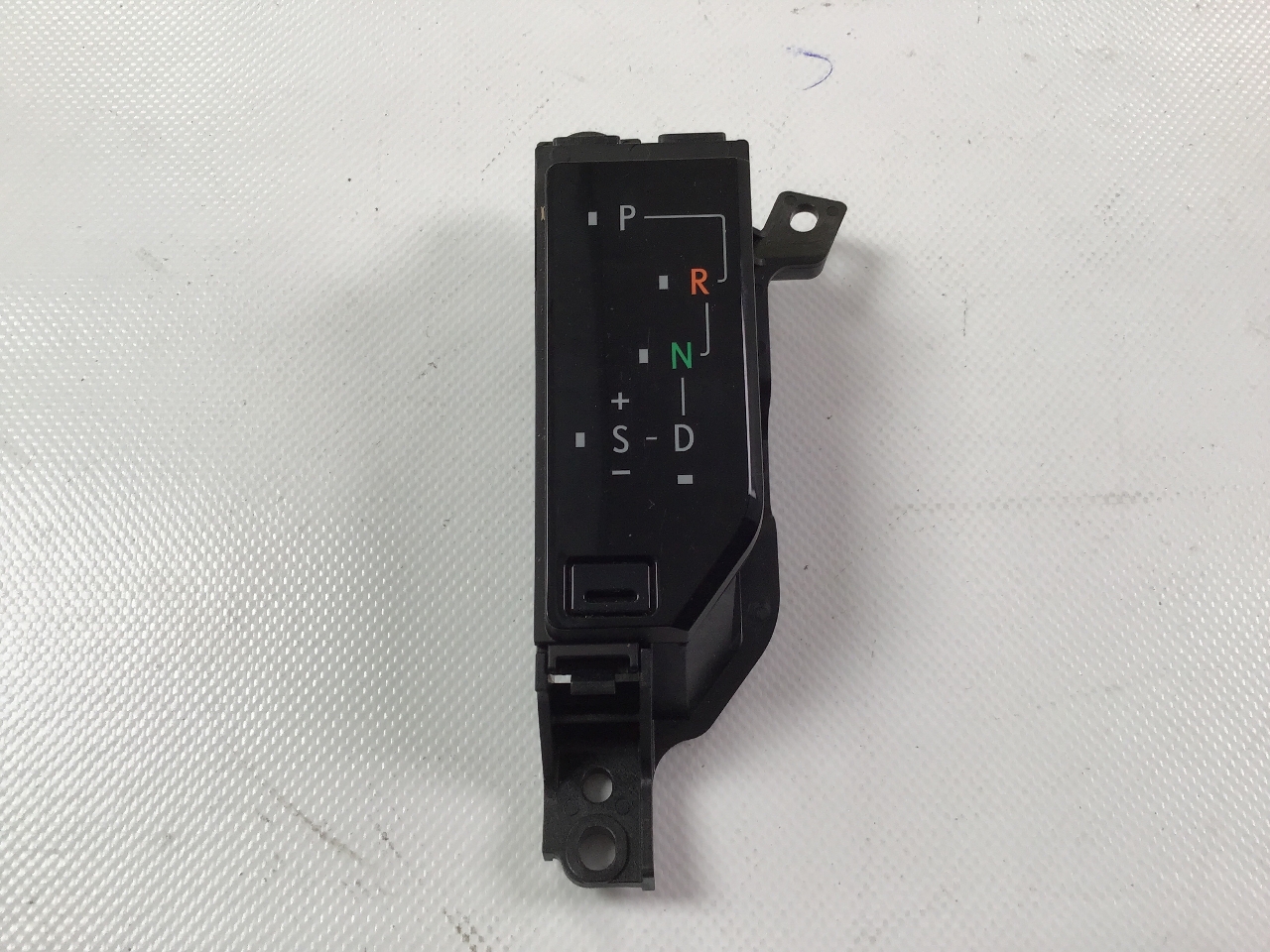 Autre pièce LEXUS NX 1 300h  114 kW  155 PS (07.2014-> ) Autre pièce LEXUS NX 1 300h  114 kW  155 PS (07.2014-> )