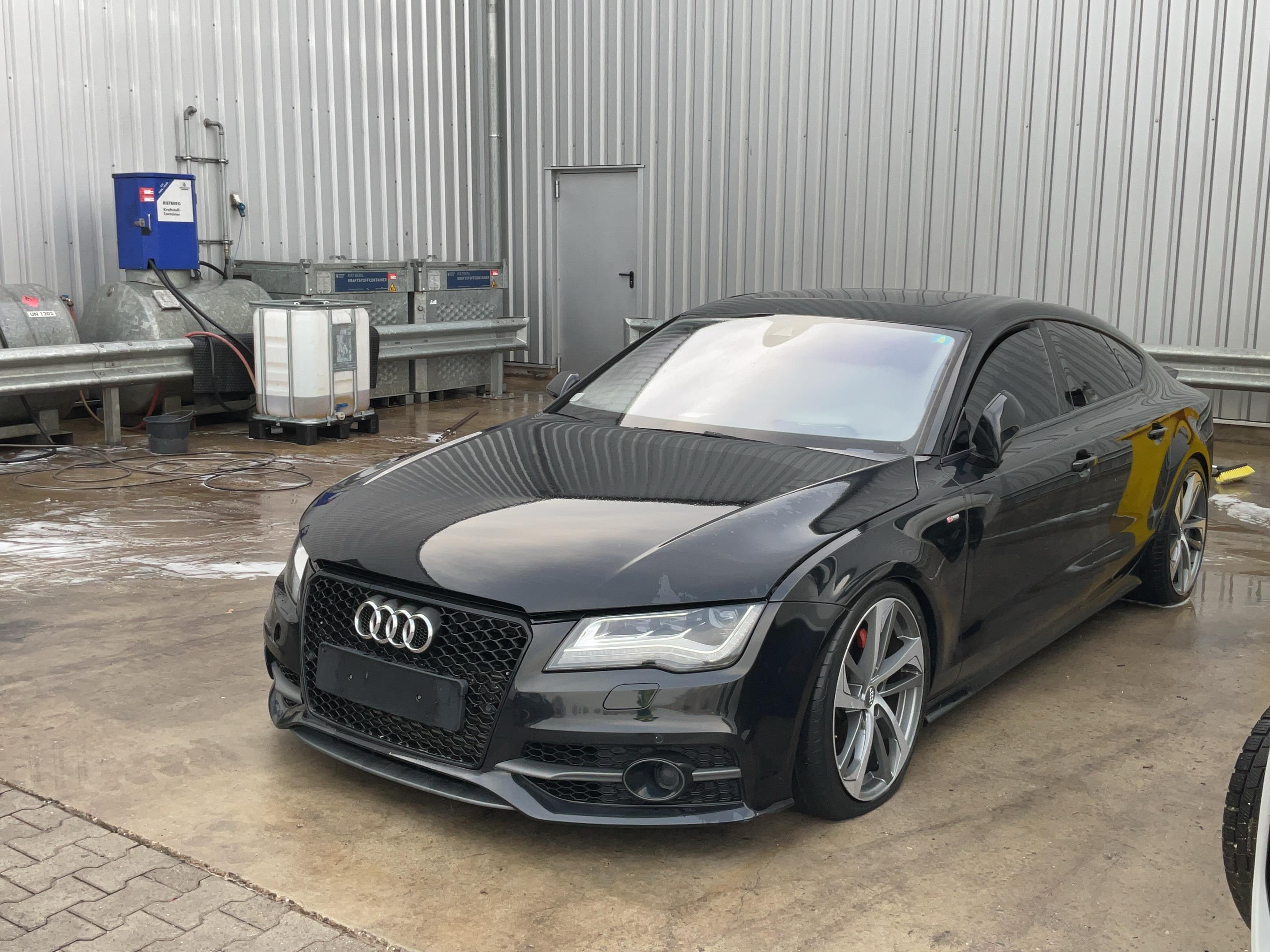 AUDI